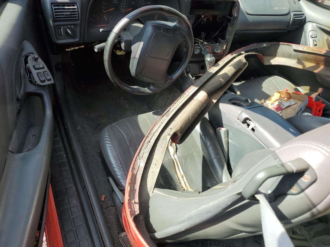 1997 Chevrolet Camaro Z28 Красный vin: 2G1FP32P5V2106041