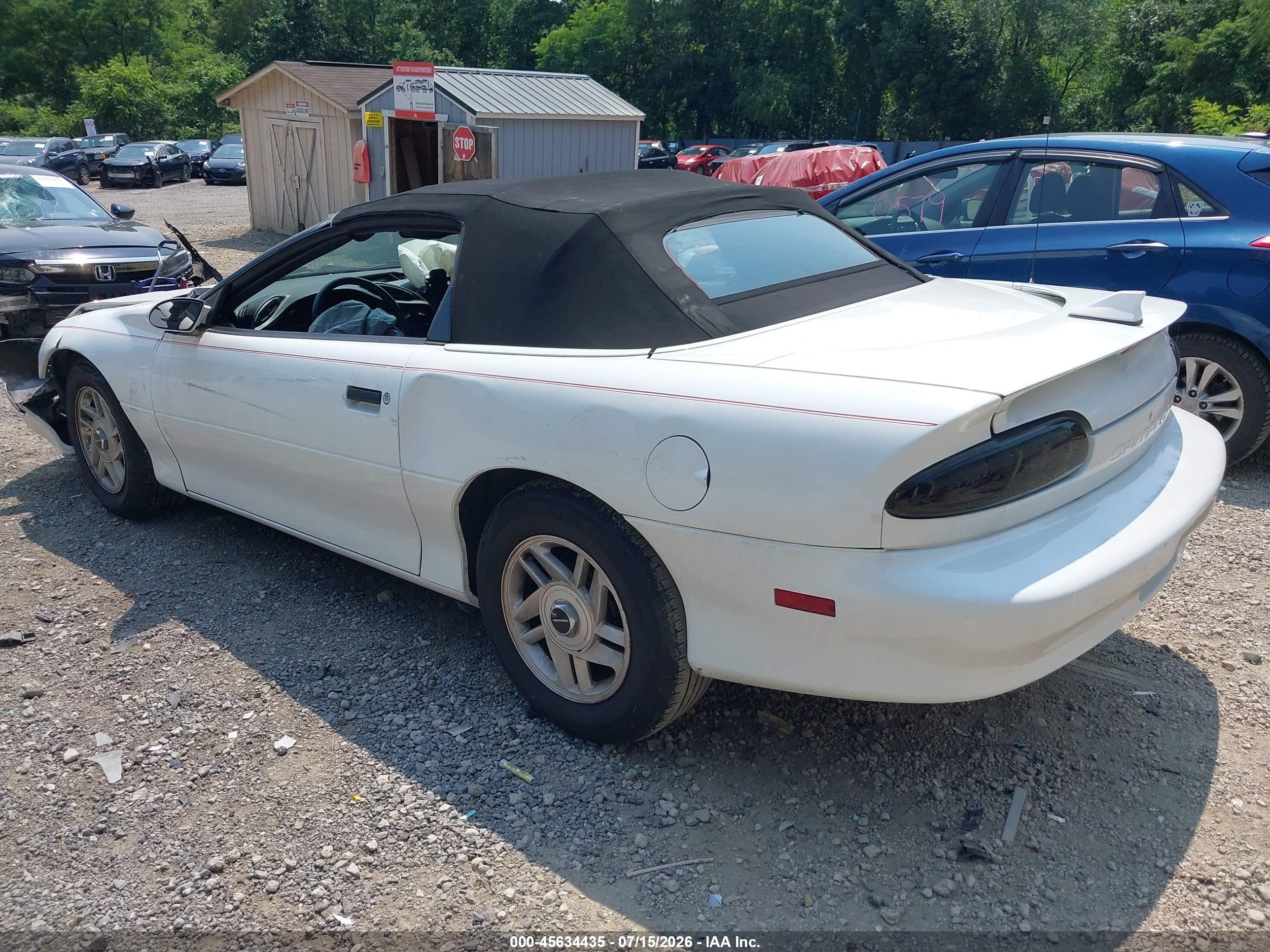 1995 Chevrolet Camaro   Белый vin: 2G1FP32S2S2119930