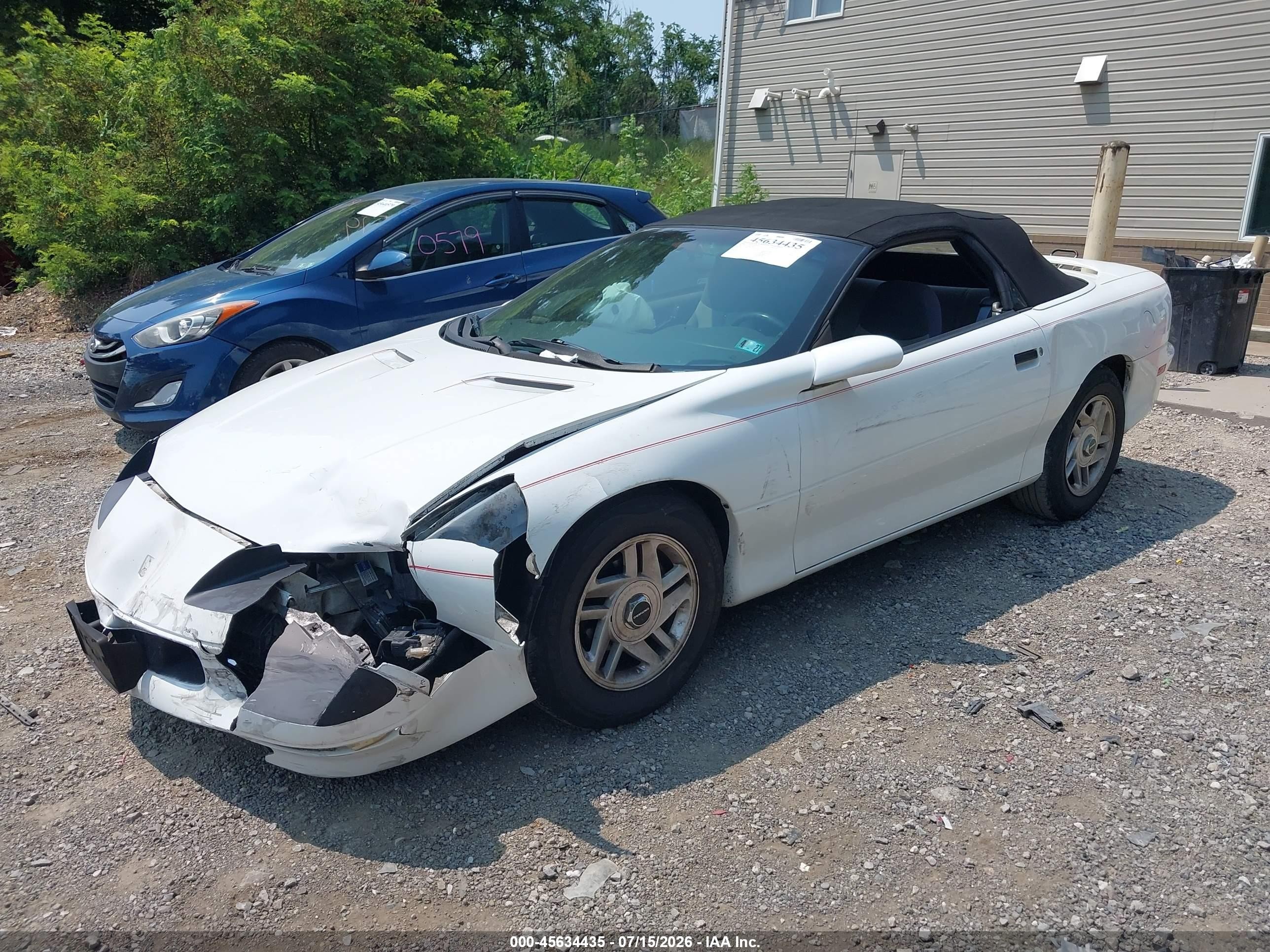 1995 Chevrolet Camaro   Белый vin: 2G1FP32S2S2119930