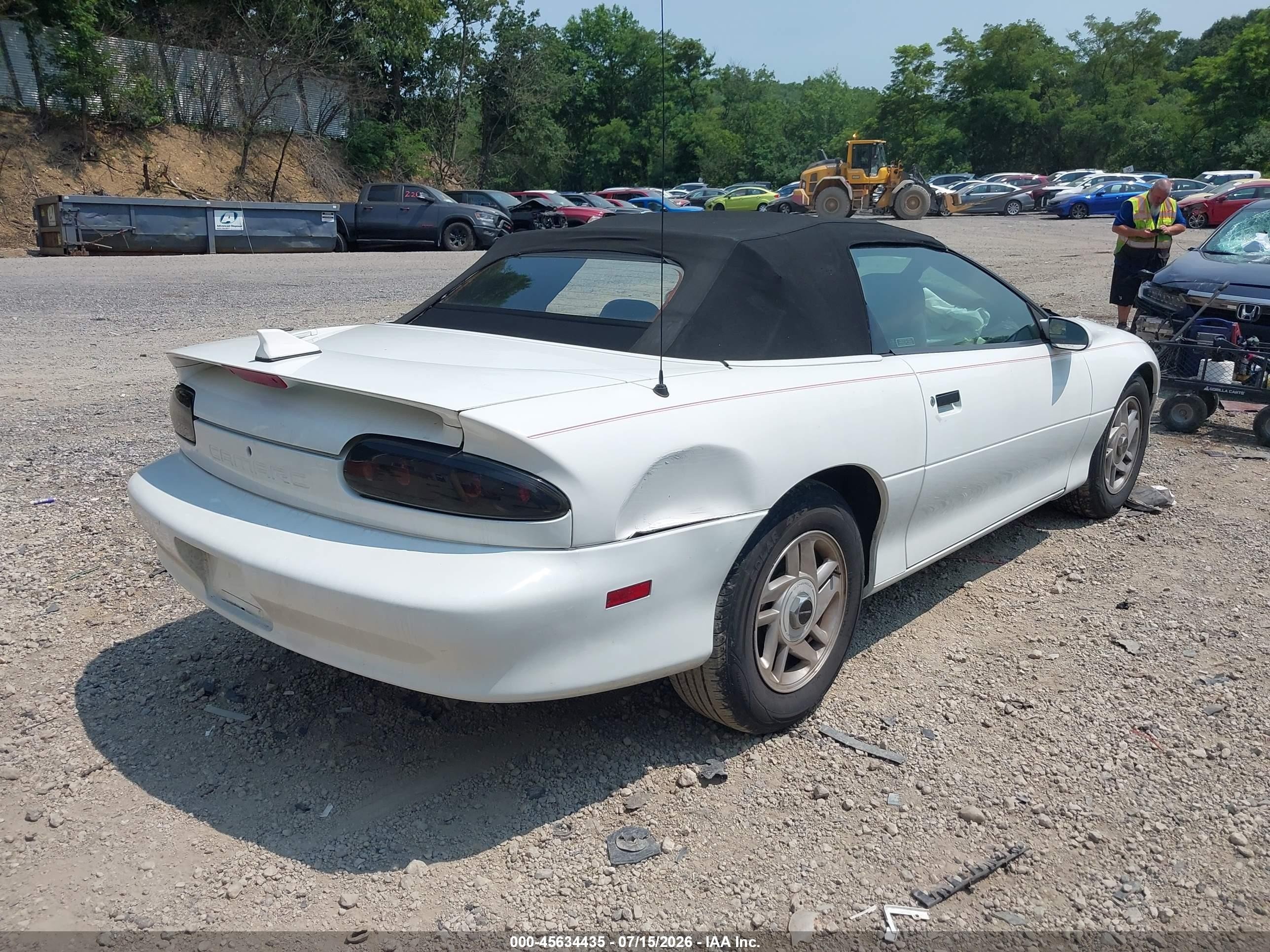 1995 Chevrolet Camaro   Белый vin: 2G1FP32S2S2119930