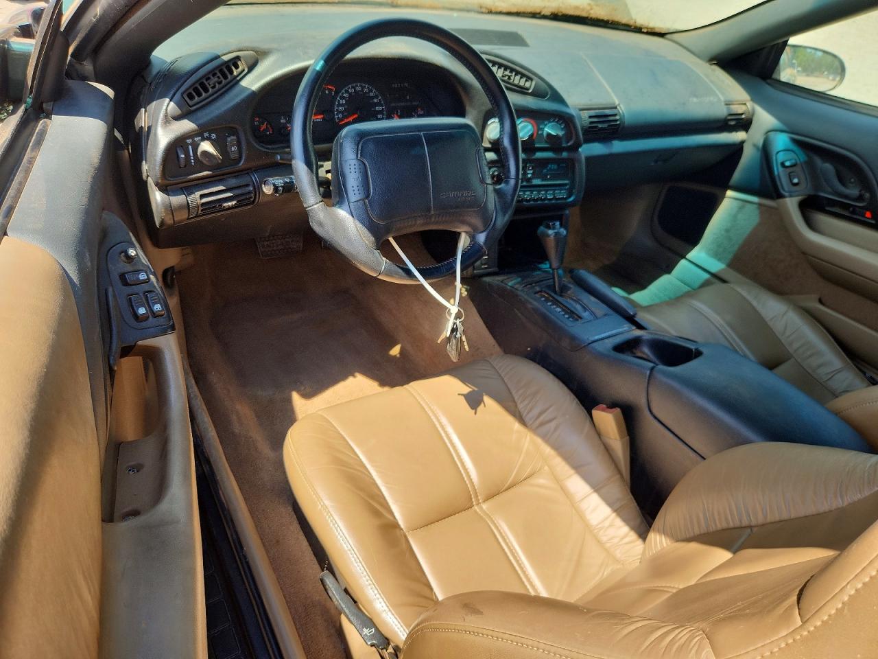 1995 Chevrolet Camaro Green vin: 2G1FP32S2S2129843