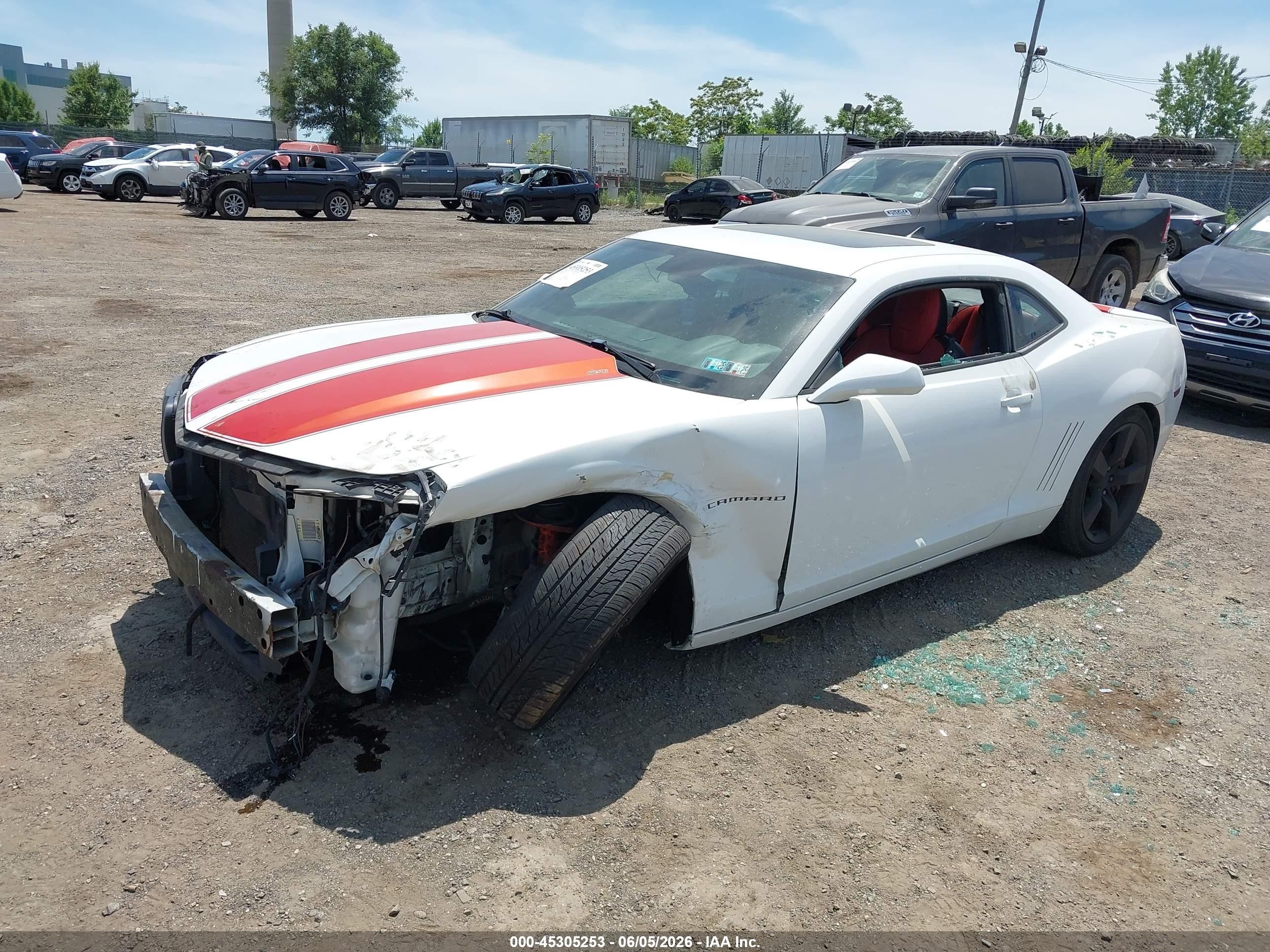 2010 Chevrolet Camaro 2ss White vin: 2G1FT1EW2A9221104