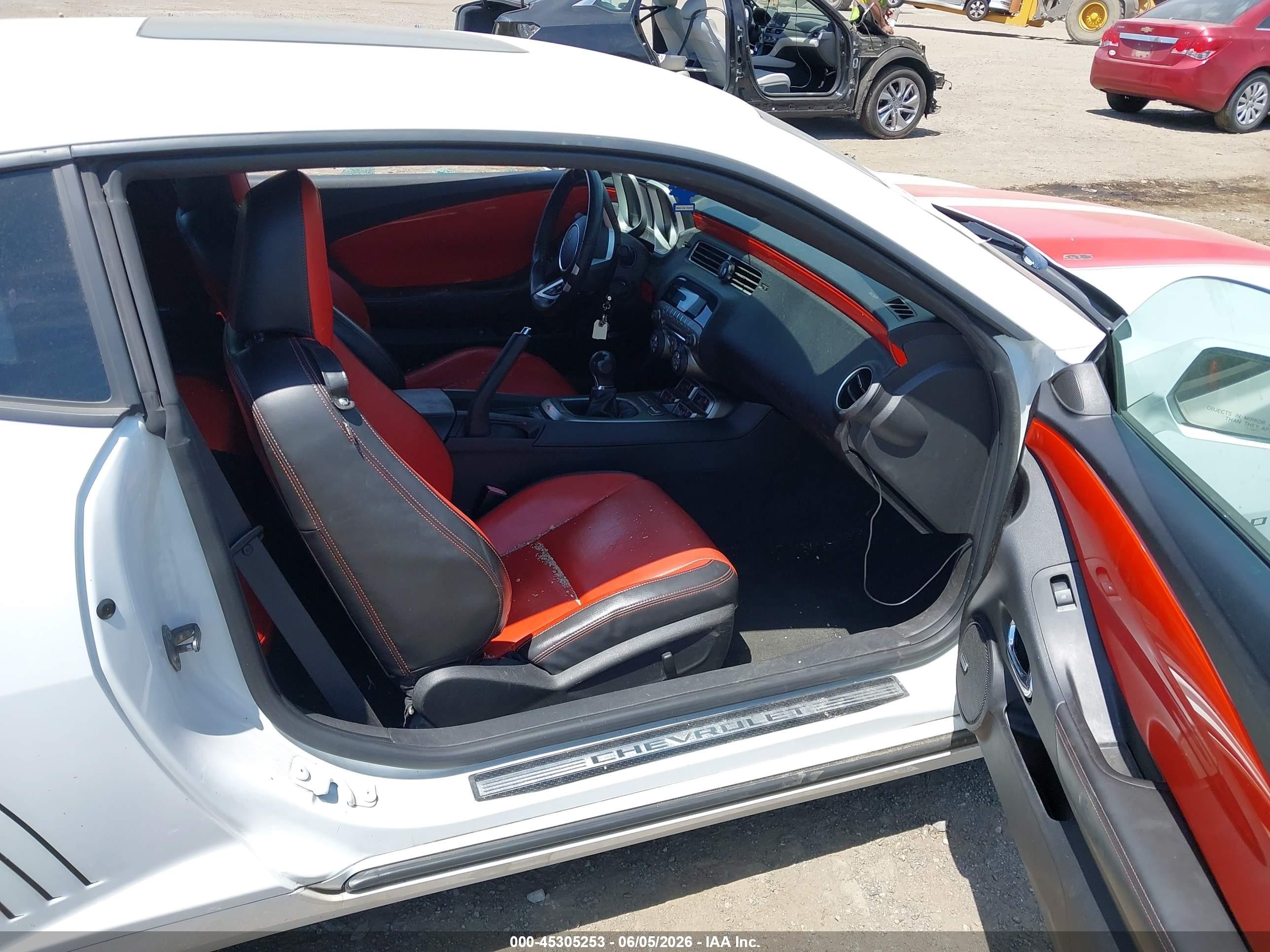 2010 Chevrolet Camaro 2ss White vin: 2G1FT1EW2A9221104