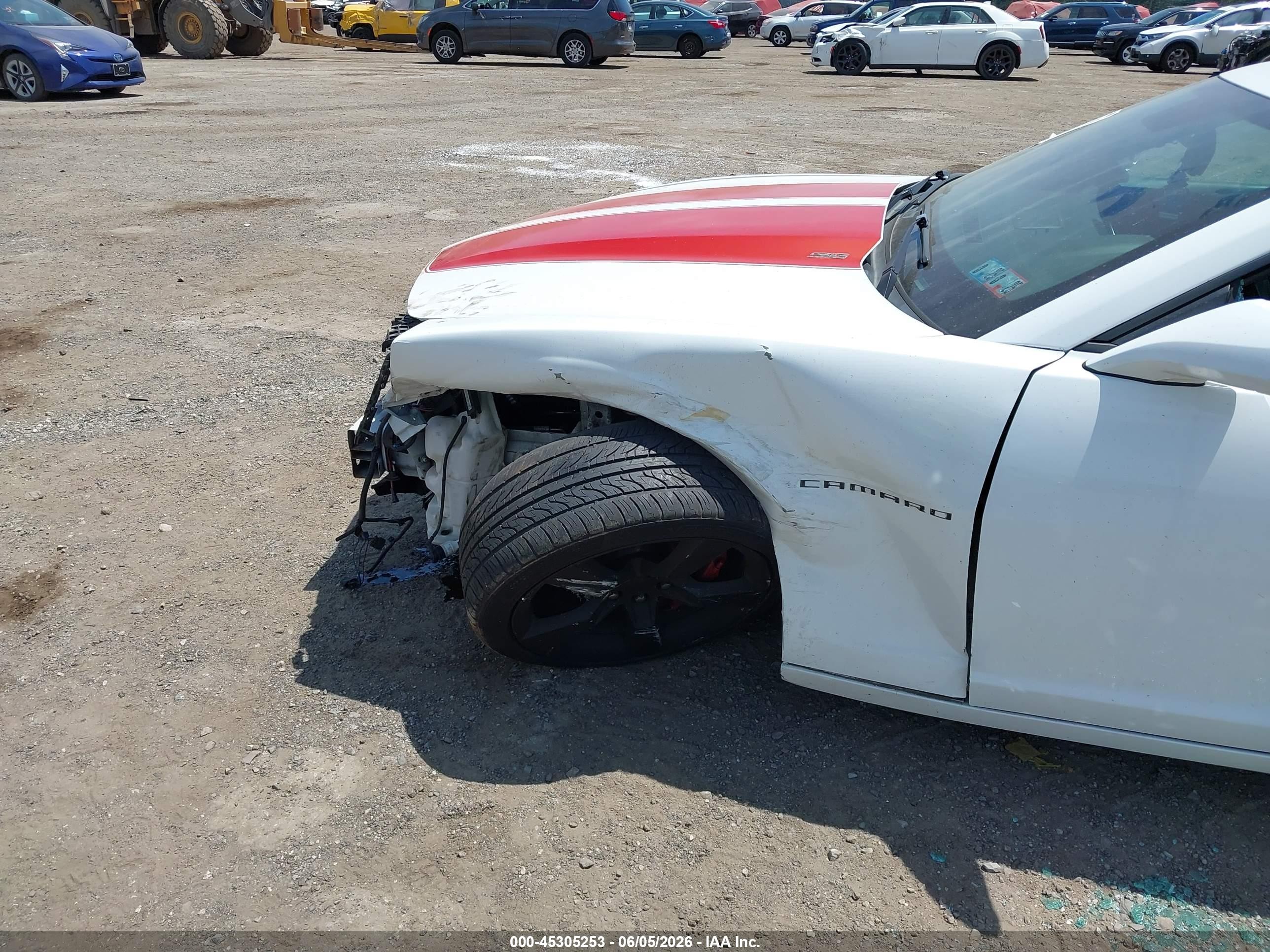 2010 Chevrolet Camaro 2ss White vin: 2G1FT1EW2A9221104
