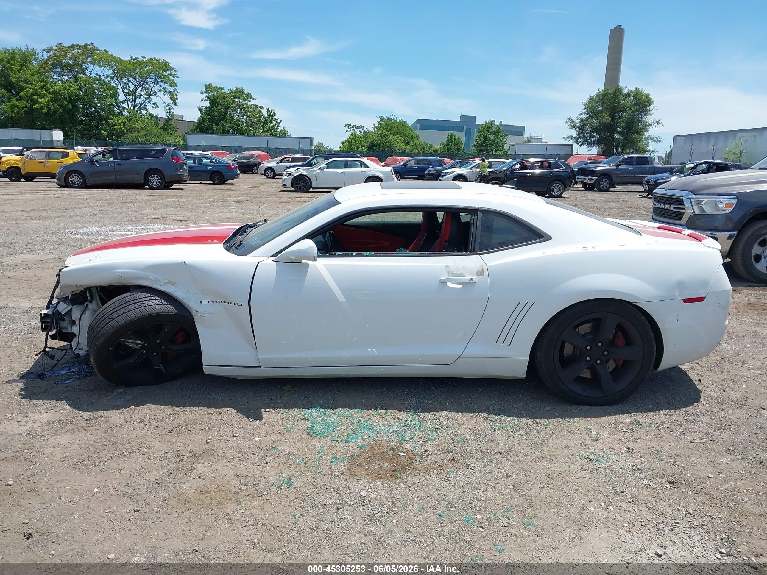 2010 Chevrolet Camaro 2ss White vin: 2G1FT1EW2A9221104