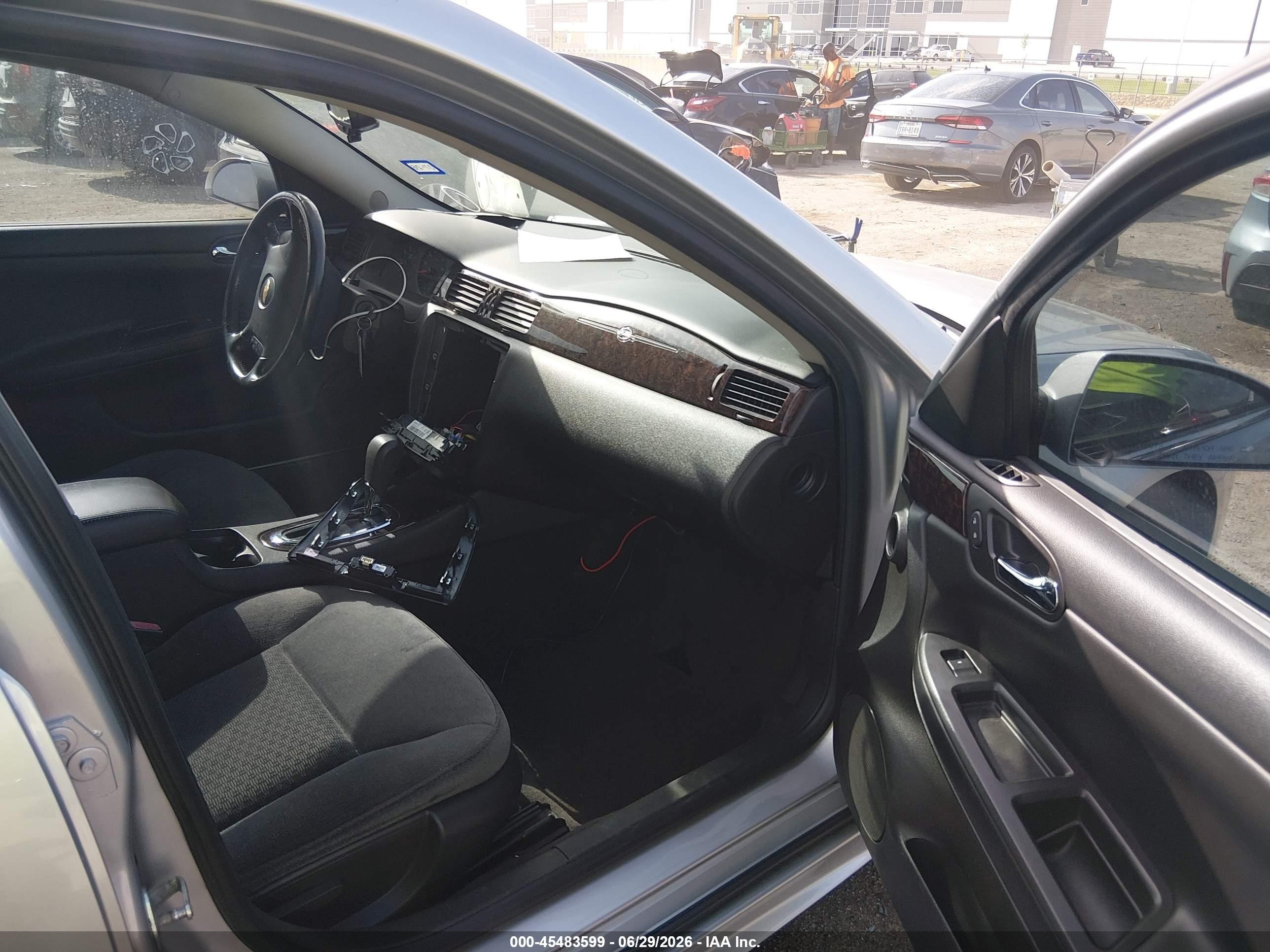 2014 Chevrolet Impala Limited Ls Серебряный vin: 2G1WA5E35E1100512