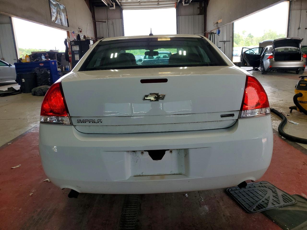 2015 Chevrolet Impala Limited Ls White vin: 2G1WA5E35F1142325