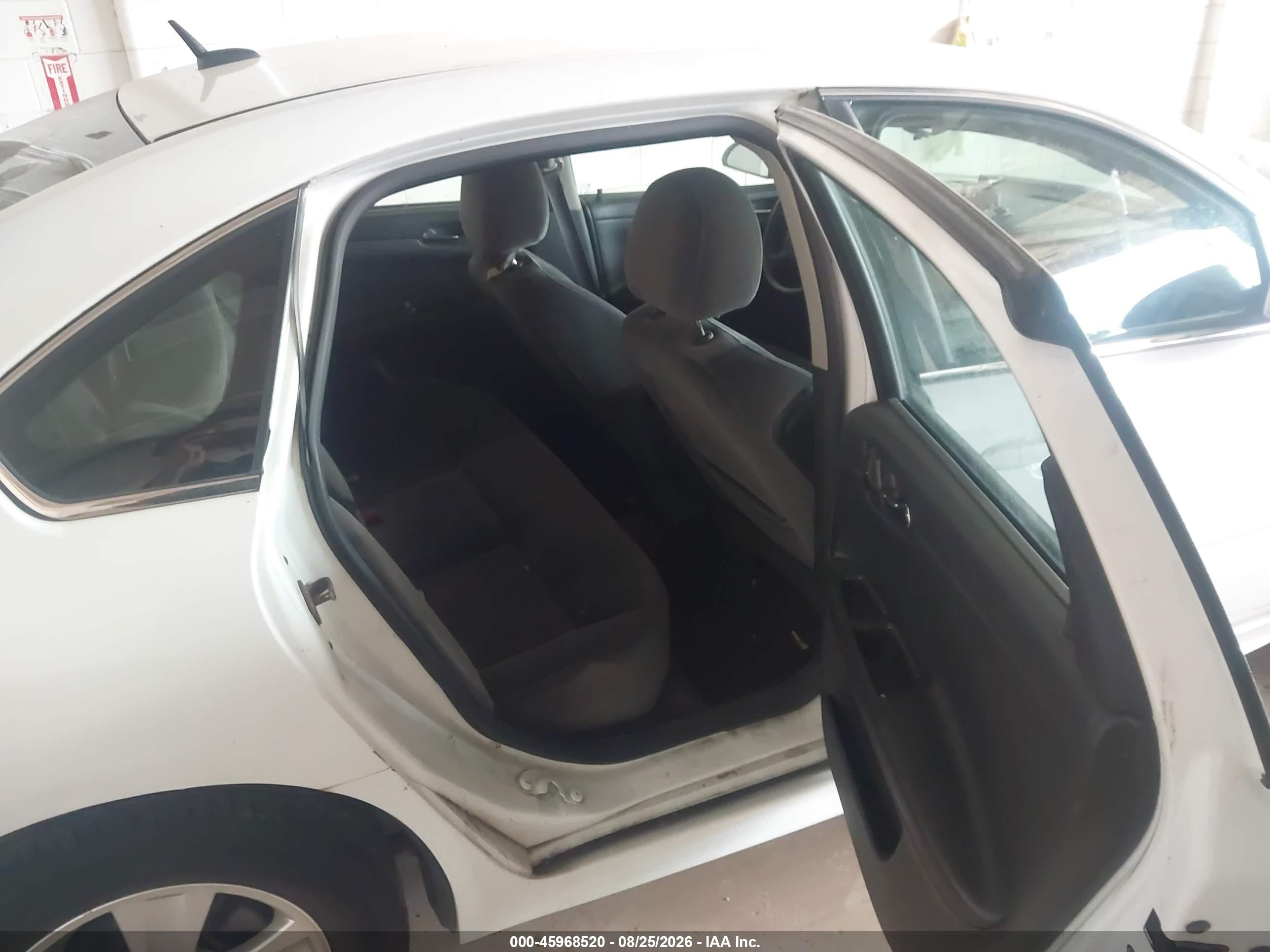 2014 Chevrolet Impala Limited Ls Белый vin: 2G1WA5E38E1149896