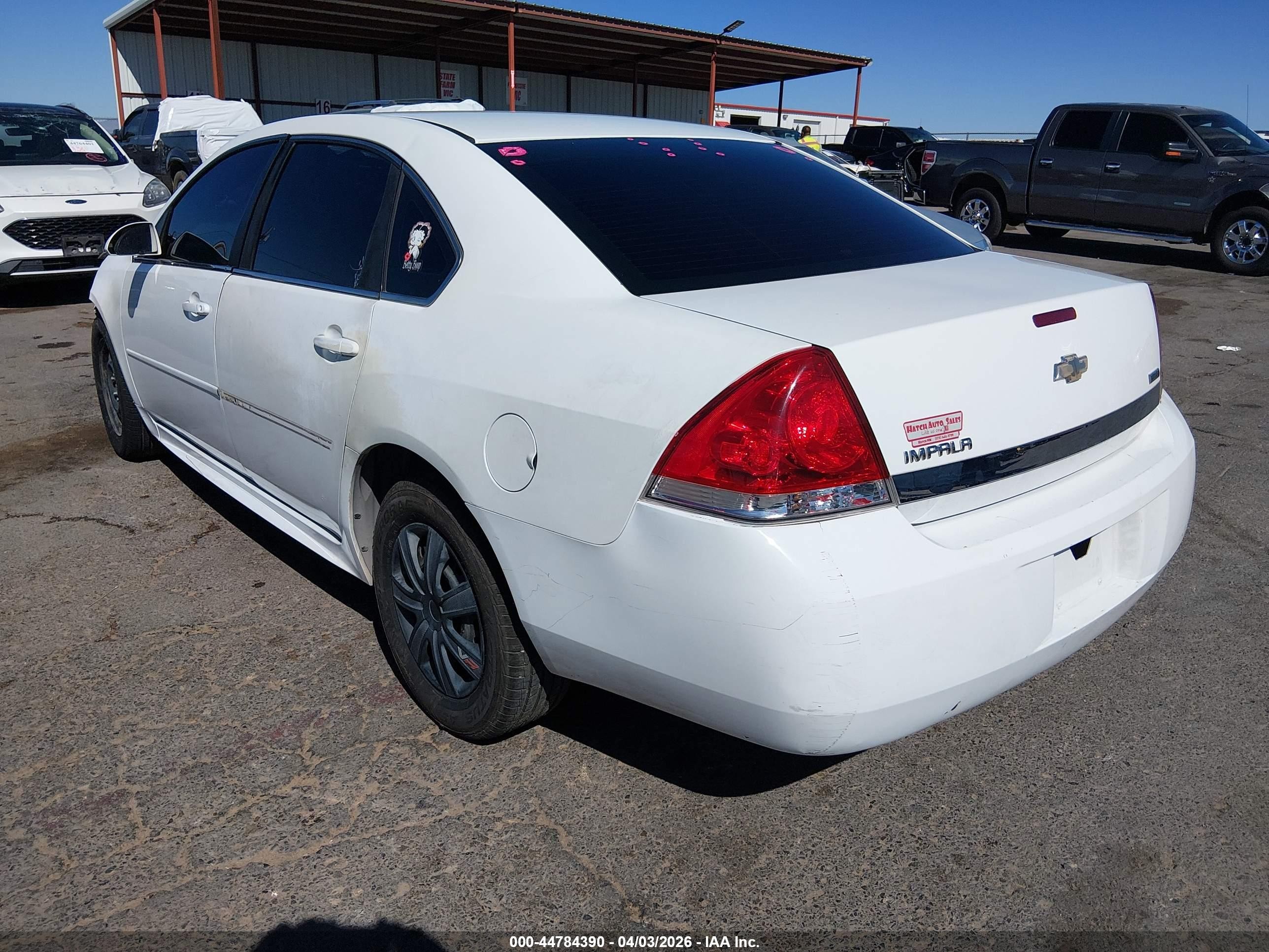 2010 Chevrolet Impala Ls White vin: 2G1WA5EK0A1262131