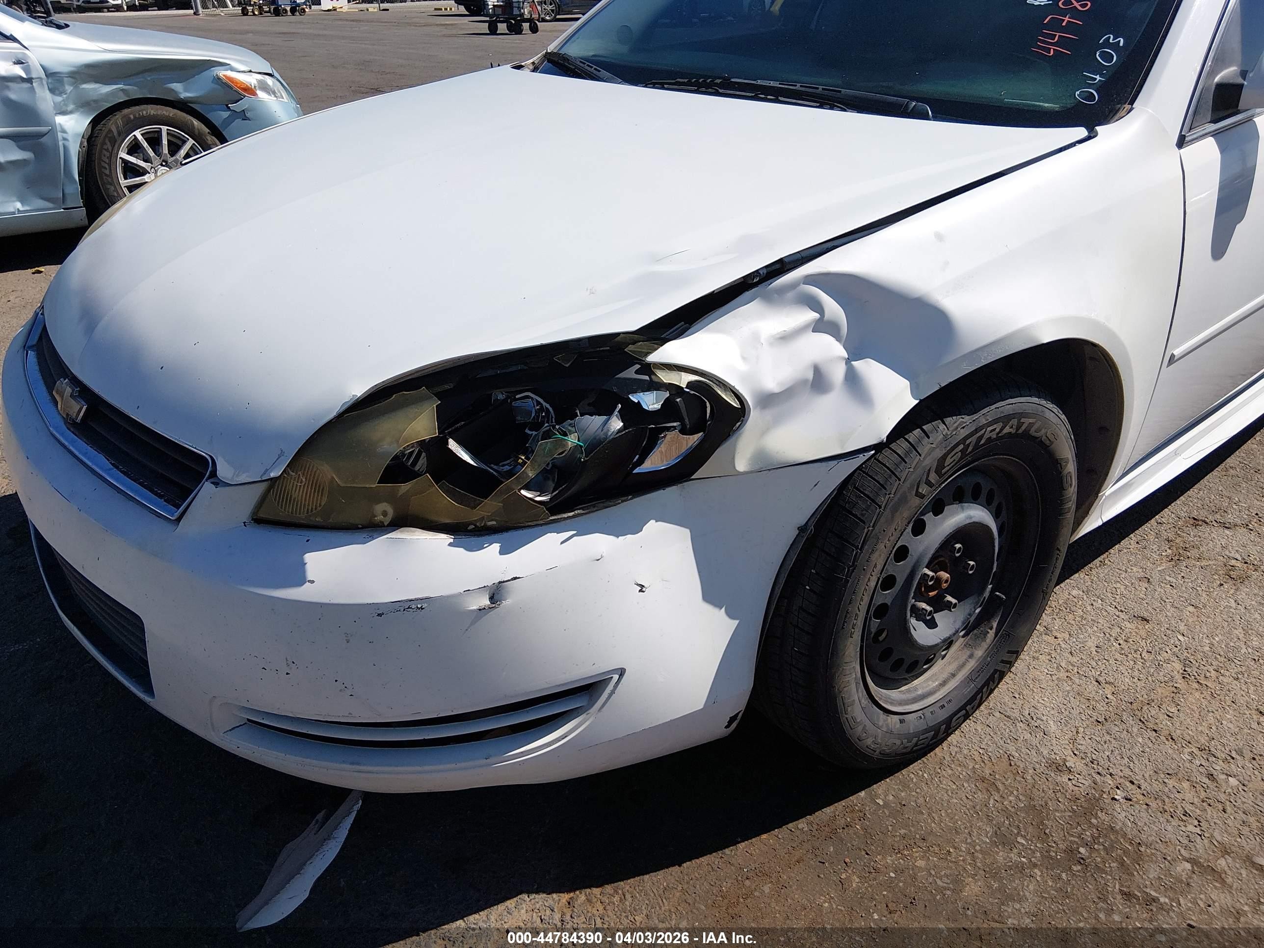 2010 Chevrolet Impala Ls White vin: 2G1WA5EK0A1262131