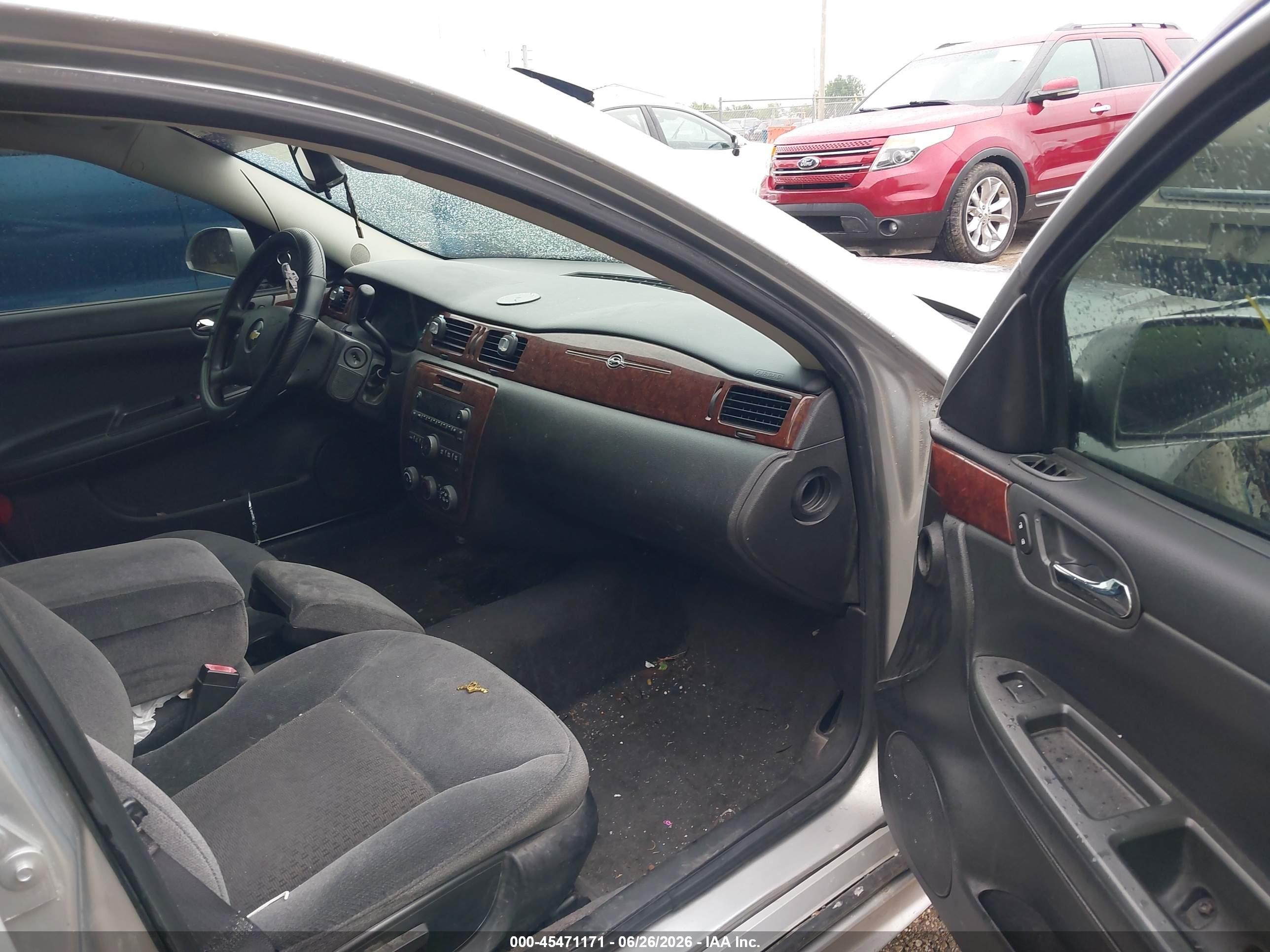 2011 Chevrolet Impala Ls Серебряный vin: 2G1WA5EK0B1106219