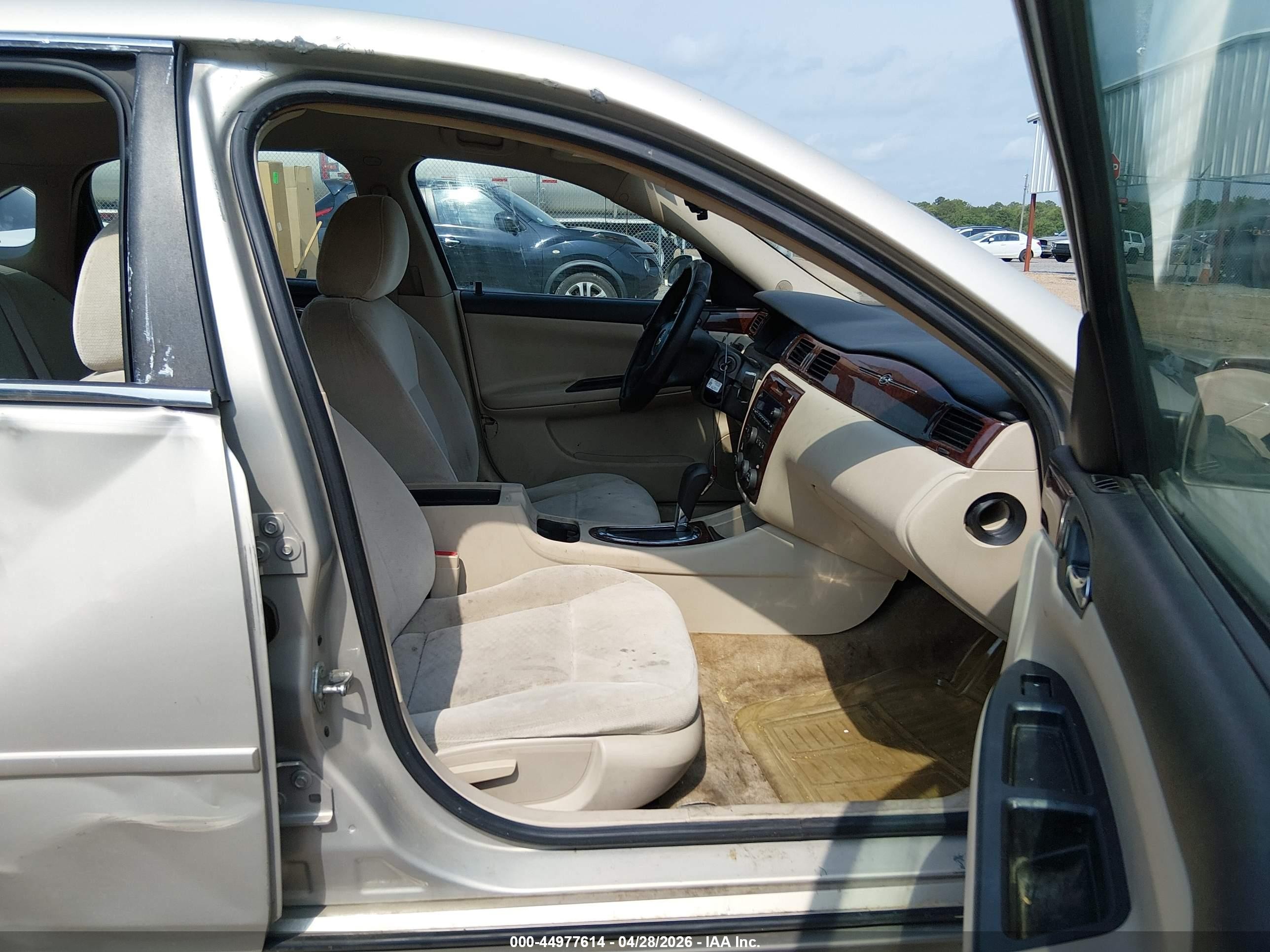 2011 Chevrolet Impala Ls Gold vin: 2G1WA5EK3B1113908