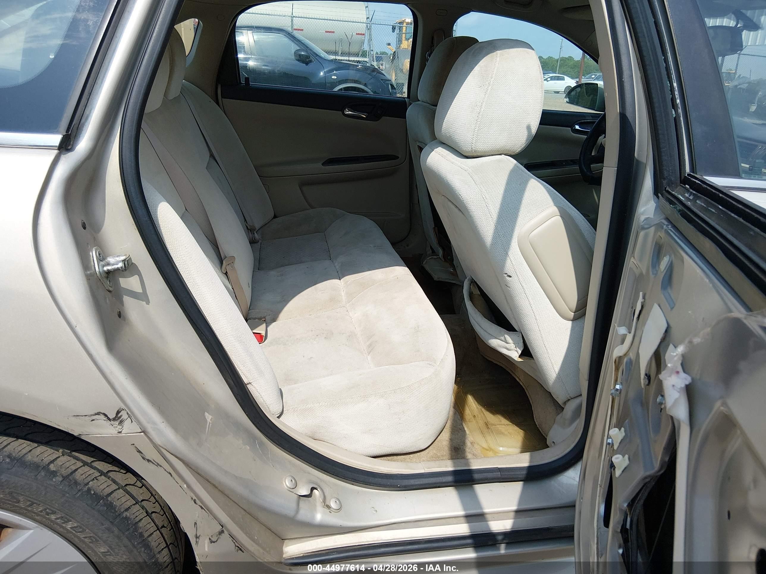 2011 Chevrolet Impala Ls Gold vin: 2G1WA5EK3B1113908