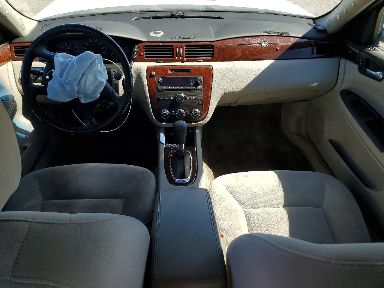 2011 Chevrolet Impala Ls White vin: 2G1WA5EK4B1120284