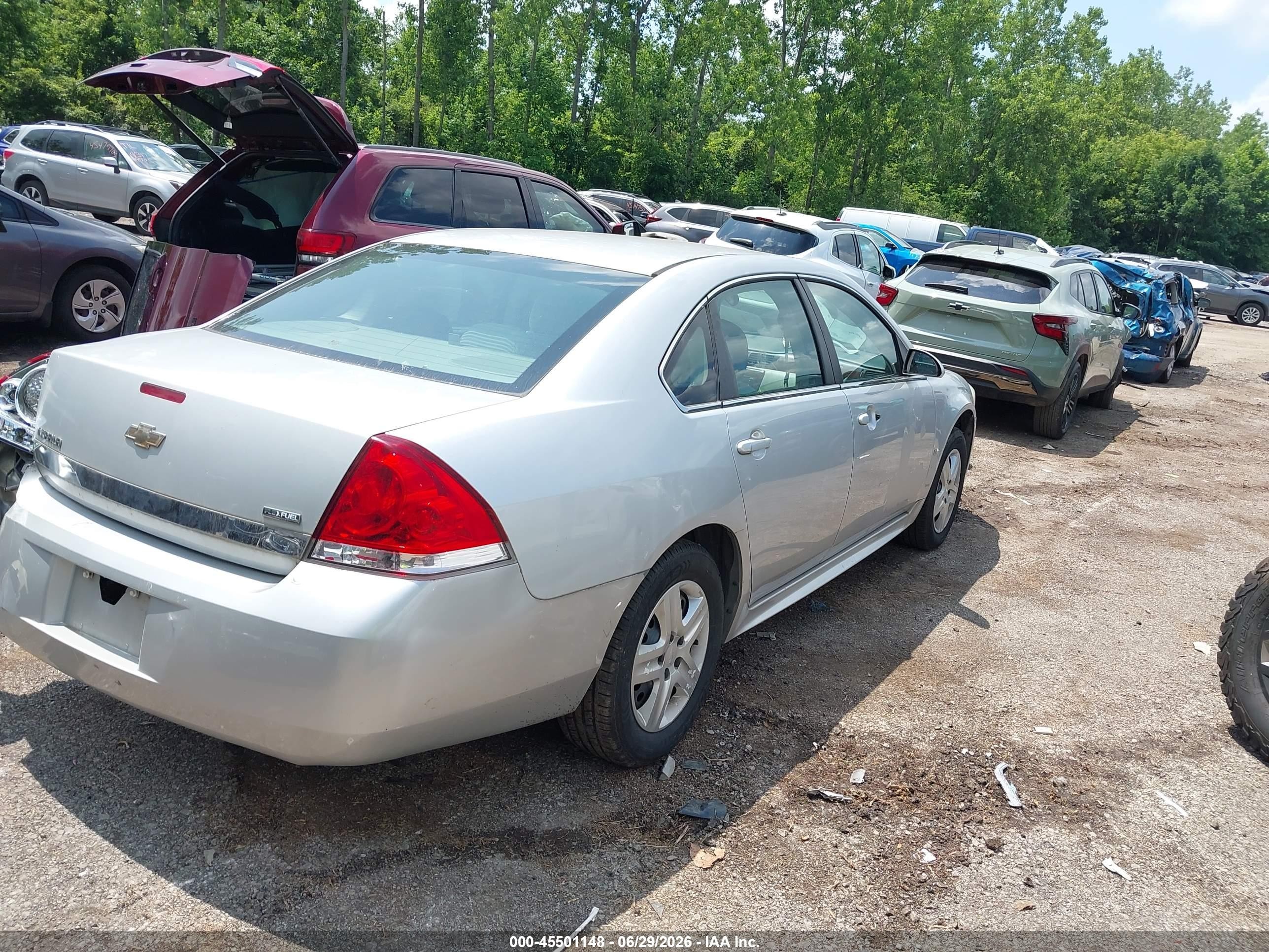 2010 Chevrolet Impala Ls Серебряный vin: 2G1WA5EK5A1107722