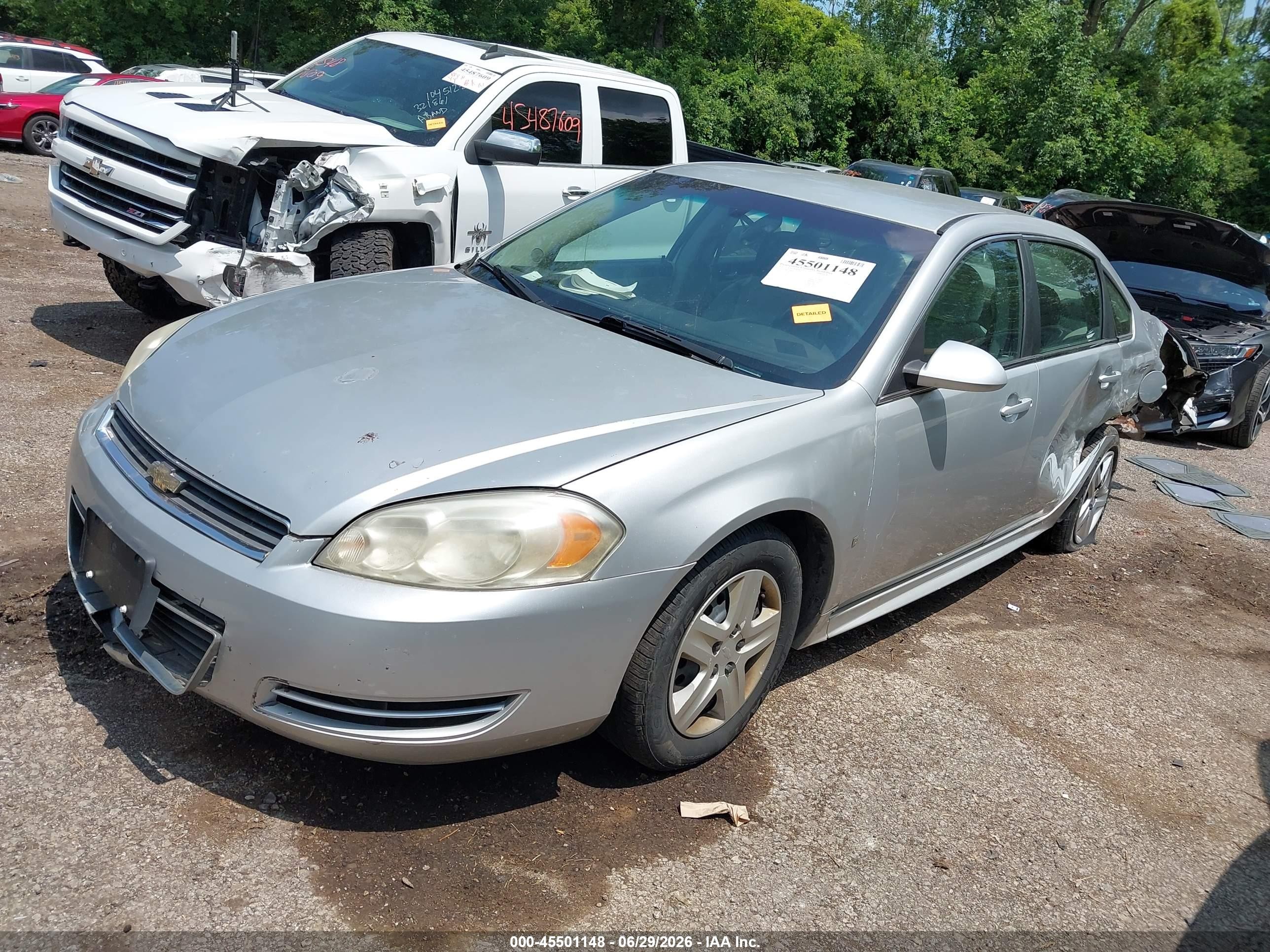 2010 Chevrolet Impala Ls Серебряный vin: 2G1WA5EK5A1107722