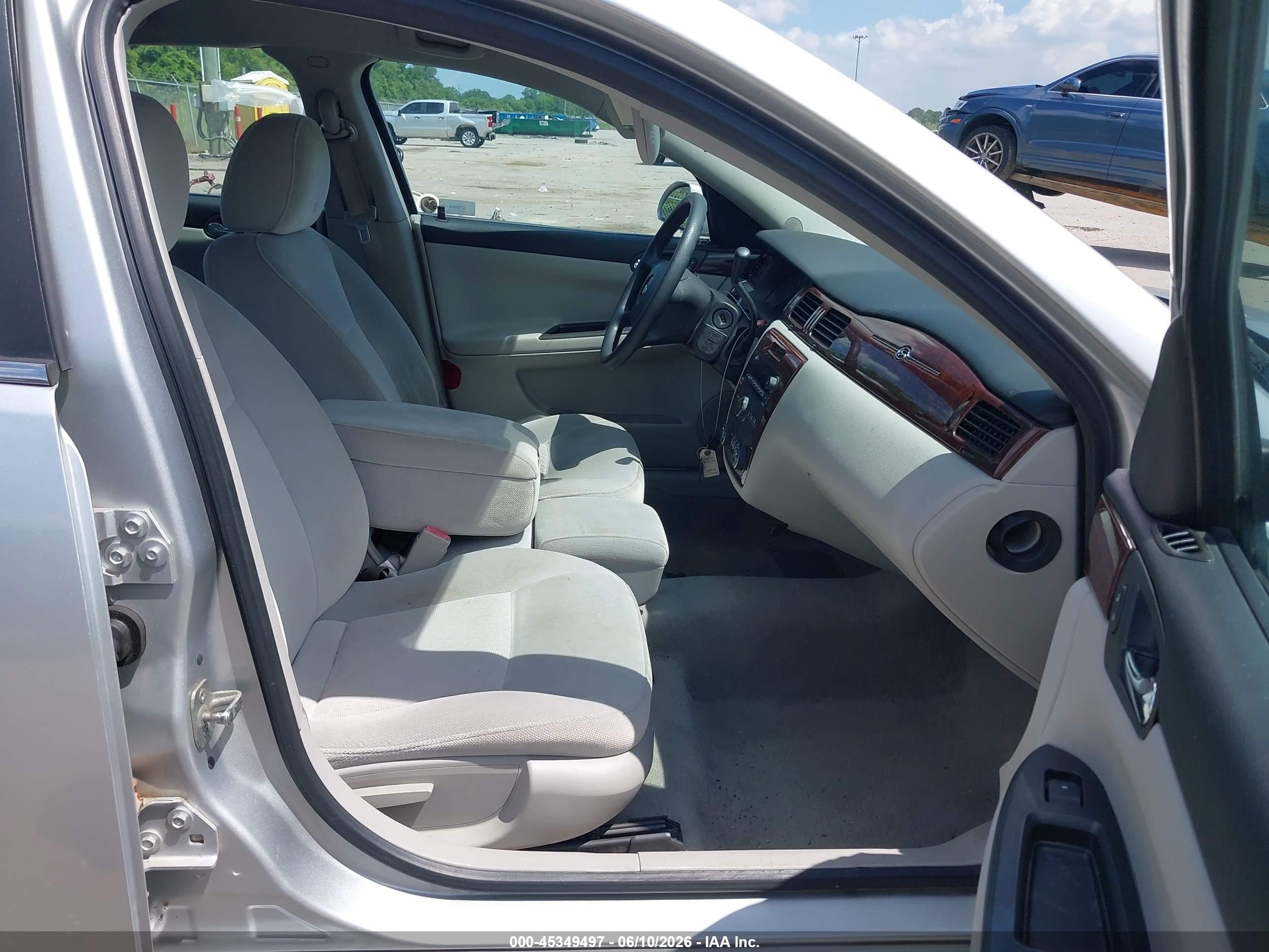 2010 Chevrolet Impala Ls Silver vin: 2G1WA5EK7A1117121