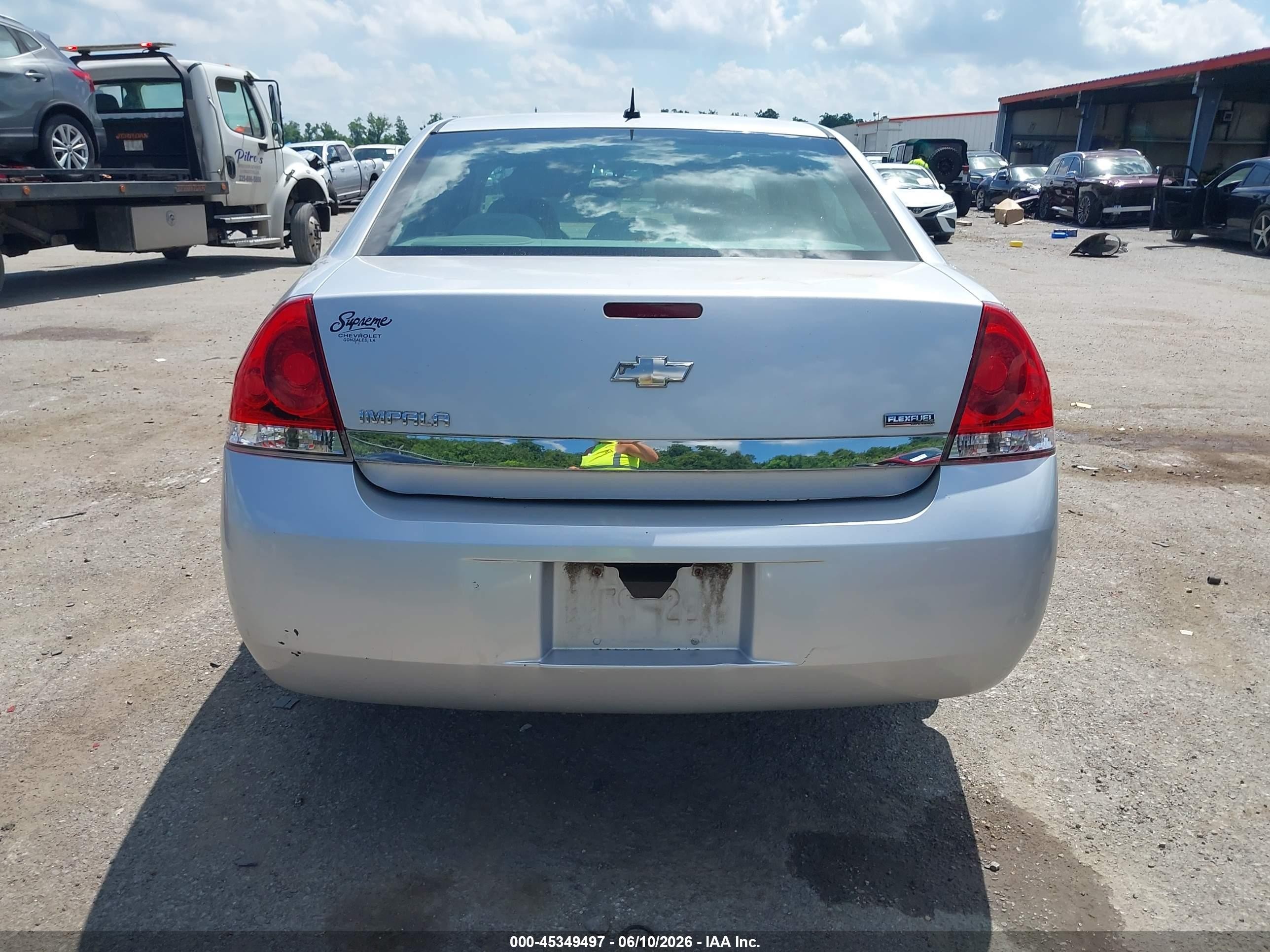 2010 Chevrolet Impala Ls Silver vin: 2G1WA5EK7A1117121