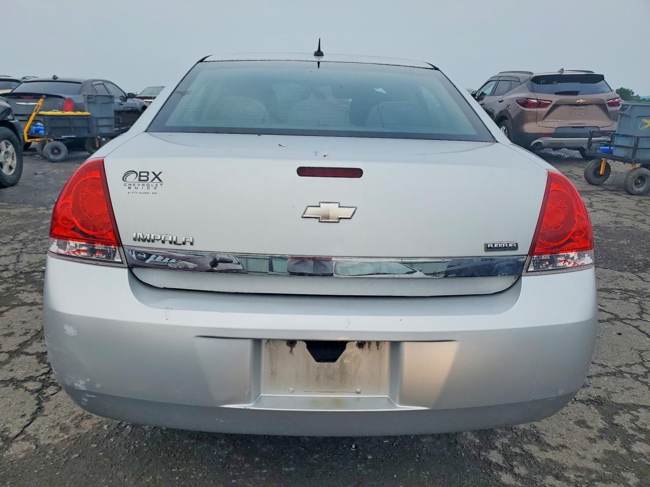 2011 Chevrolet Impala Ls Silver vin: 2G1WA5EK7B1128072