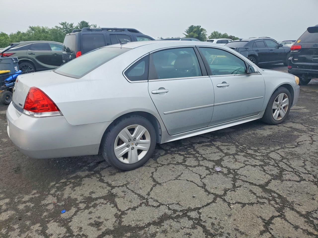 2011 Chevrolet Impala Ls Silver vin: 2G1WA5EK7B1128072