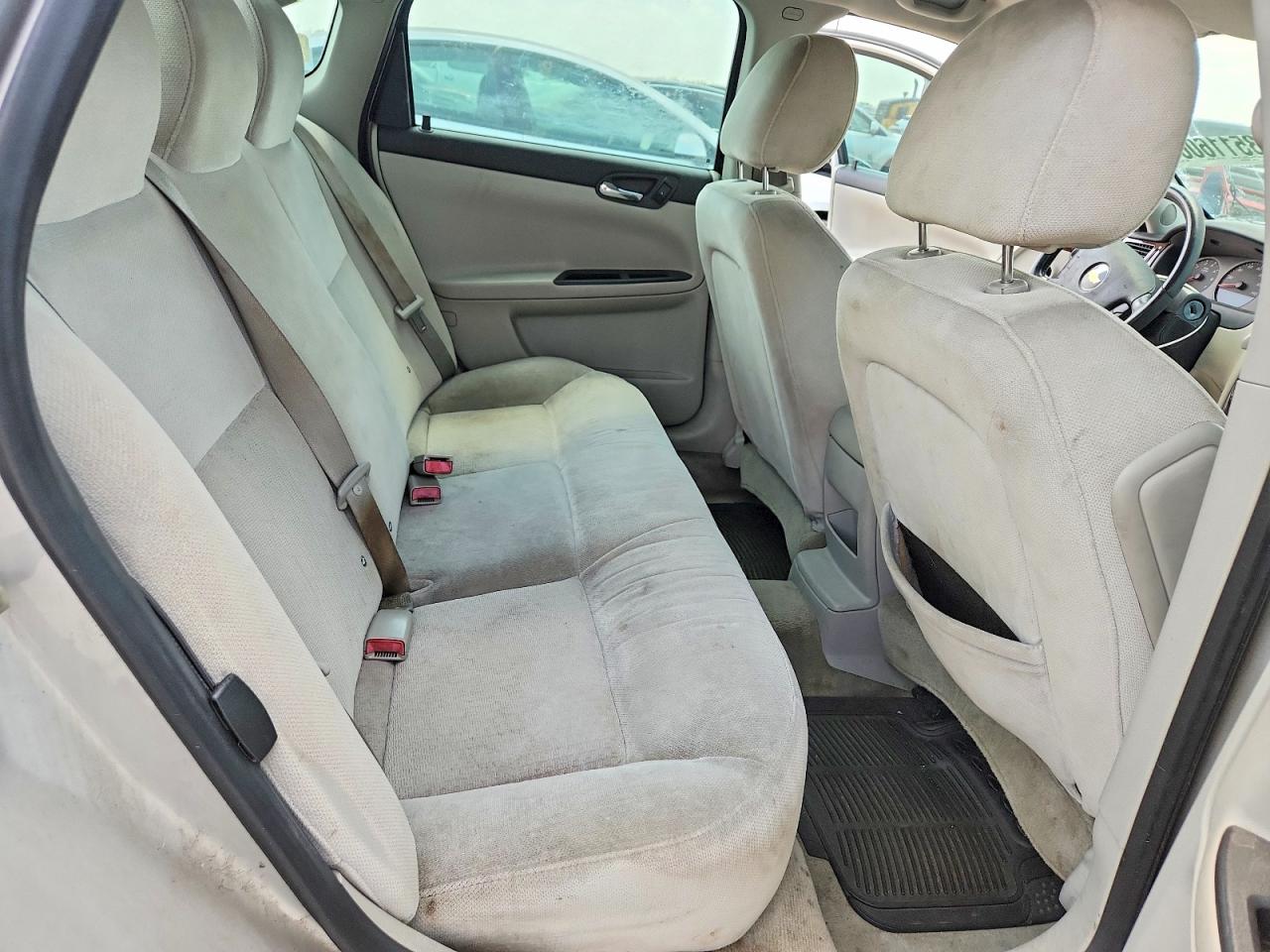 2011 Chevrolet Impala Ls Silver vin: 2G1WA5EK7B1128301