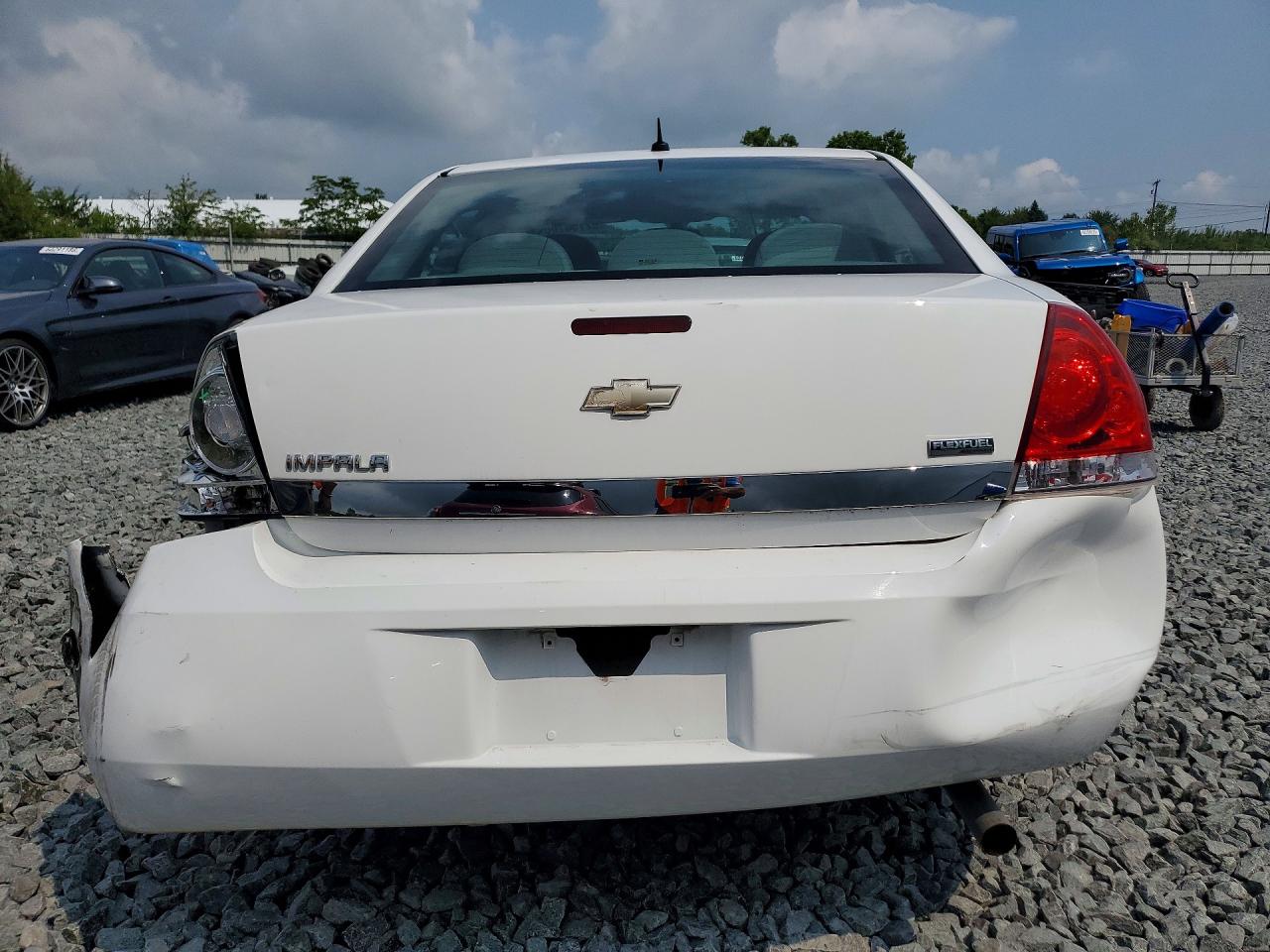 2011 Chevrolet Impala Ls White vin: 2G1WA5EK8B1104055