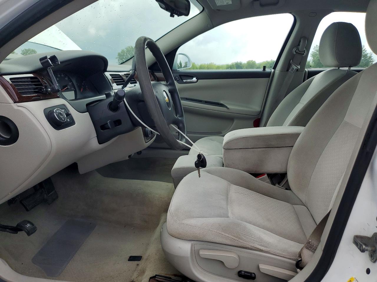 2011 Chevrolet Impala Ls White vin: 2G1WA5EK8B1104055