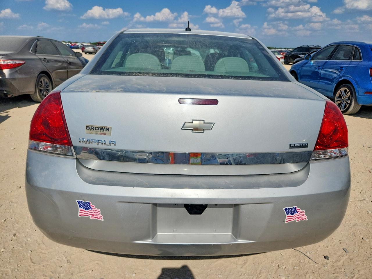 2011 Chevrolet Impala Ls Серебряный vin: 2G1WA5EK8B1140635