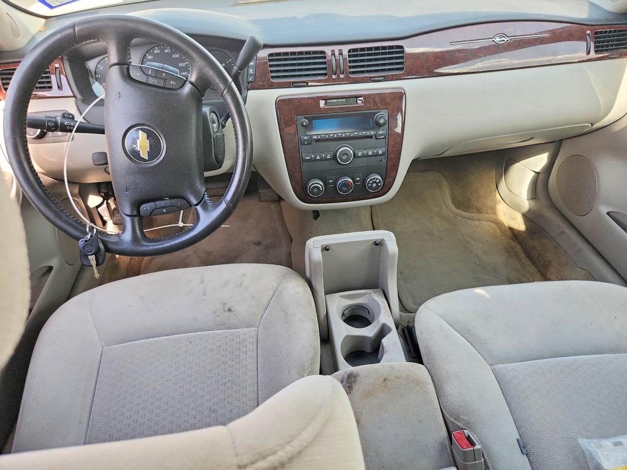 2011 Chevrolet Impala Ls Серебряный vin: 2G1WA5EK8B1140635