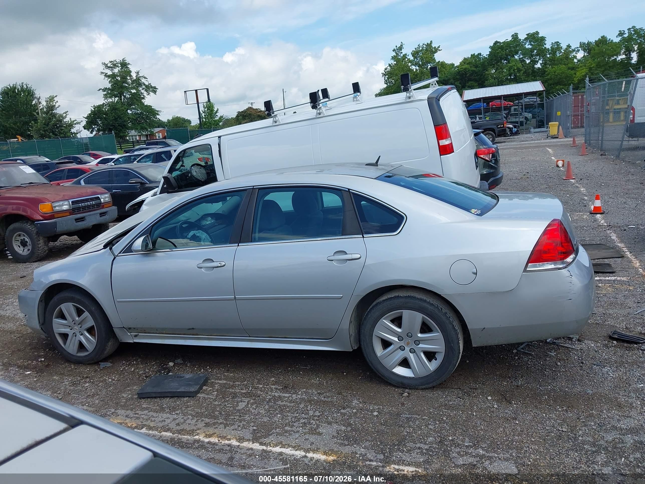 2011 Chevrolet Impala Ls Silver vin: 2G1WA5EK8B1174283