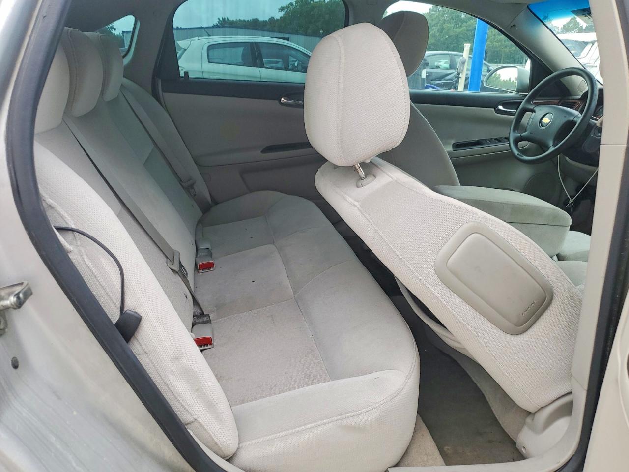 2010 Chevrolet Impala Ls Серебряный vin: 2G1WA5EK9A1231489