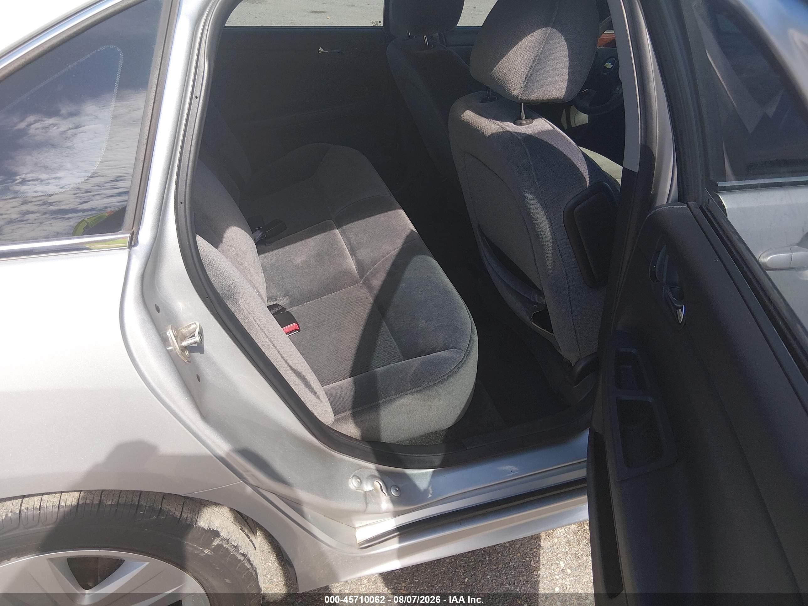 2011 Chevrolet Impala Ls Серебряный vin: 2G1WA5EK9B1150008