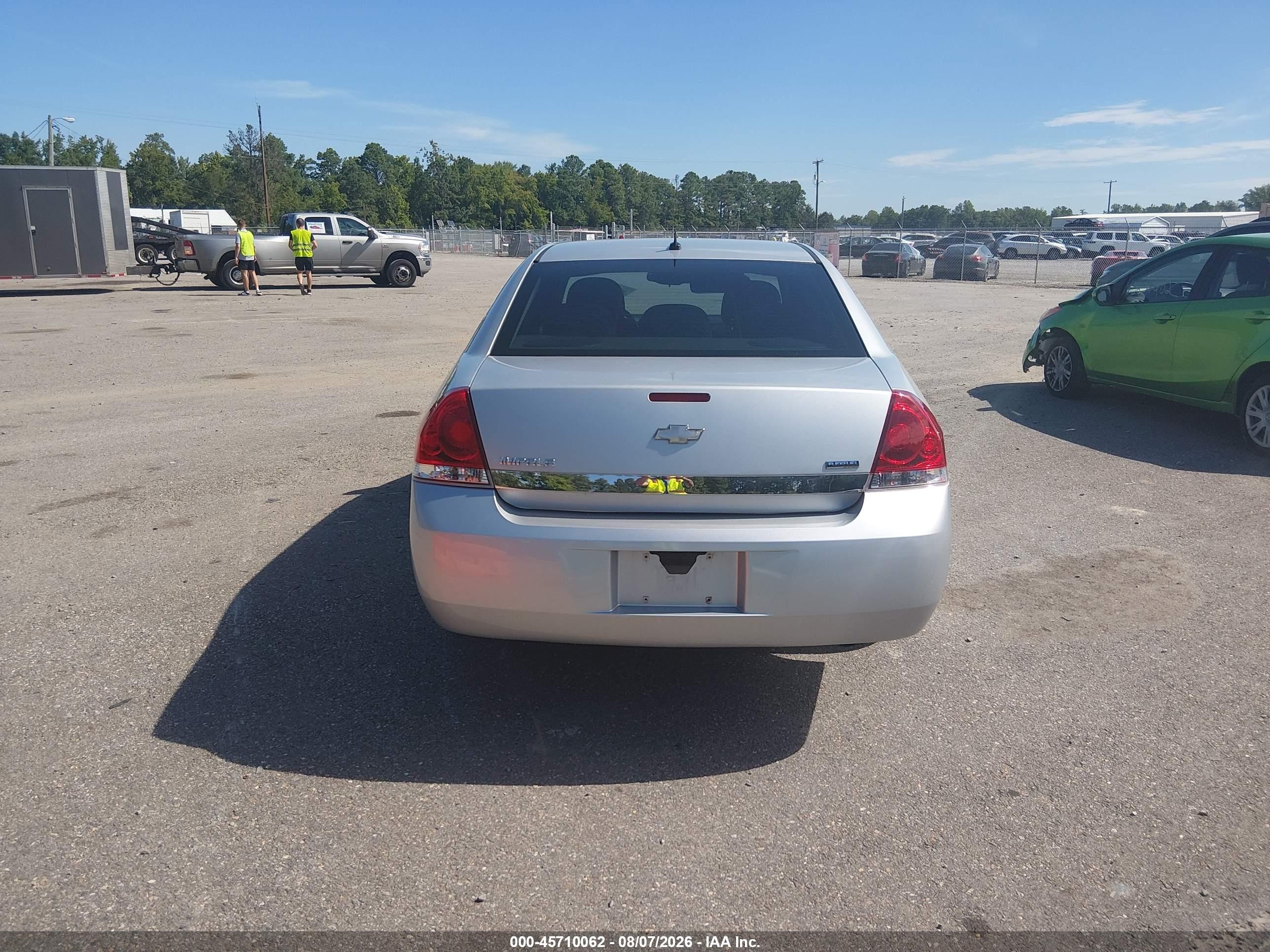 2011 Chevrolet Impala Ls Серебряный vin: 2G1WA5EK9B1150008