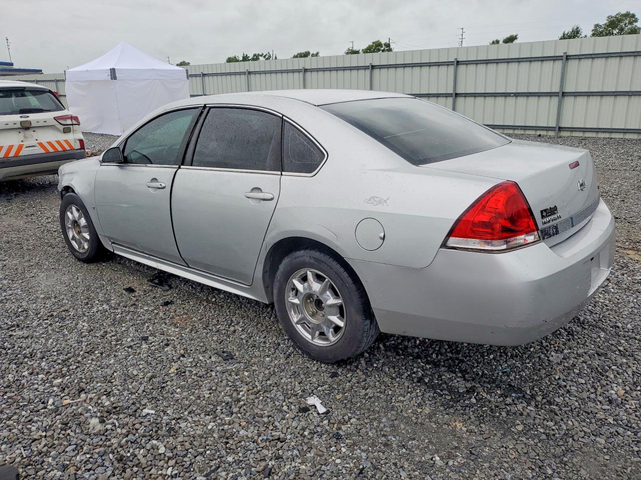 2010 Chevrolet Impala Ls Silver vin: 2G1WA5EKXA1119705