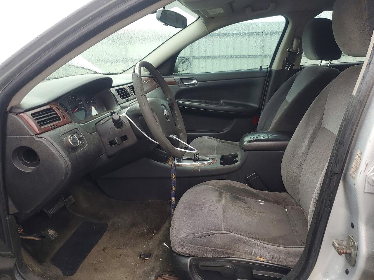 2010 Chevrolet Impala Ls Silver vin: 2G1WA5EKXA1119705