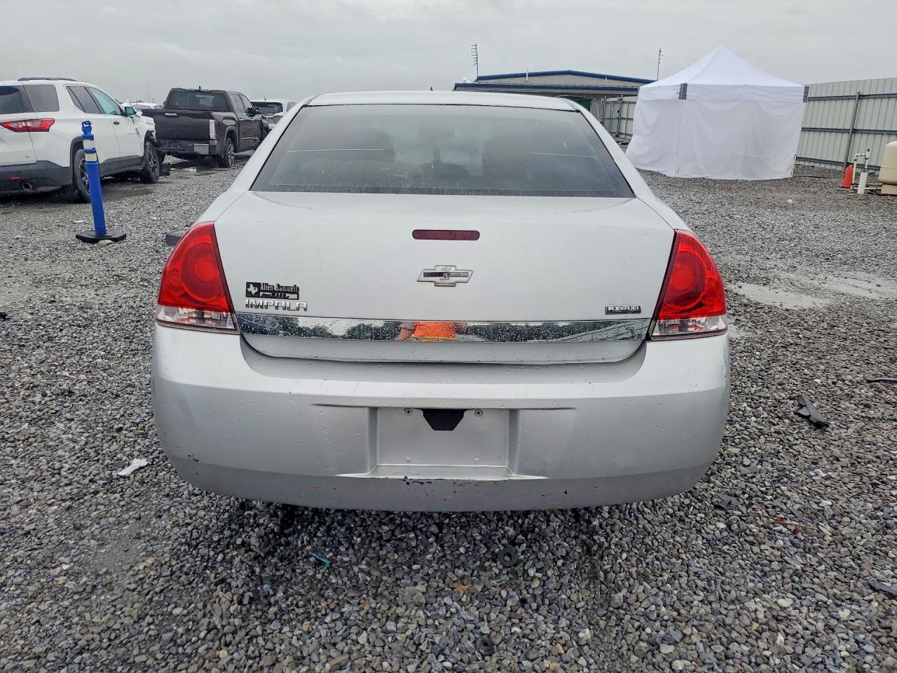 2010 Chevrolet Impala Ls Silver vin: 2G1WA5EKXA1119705