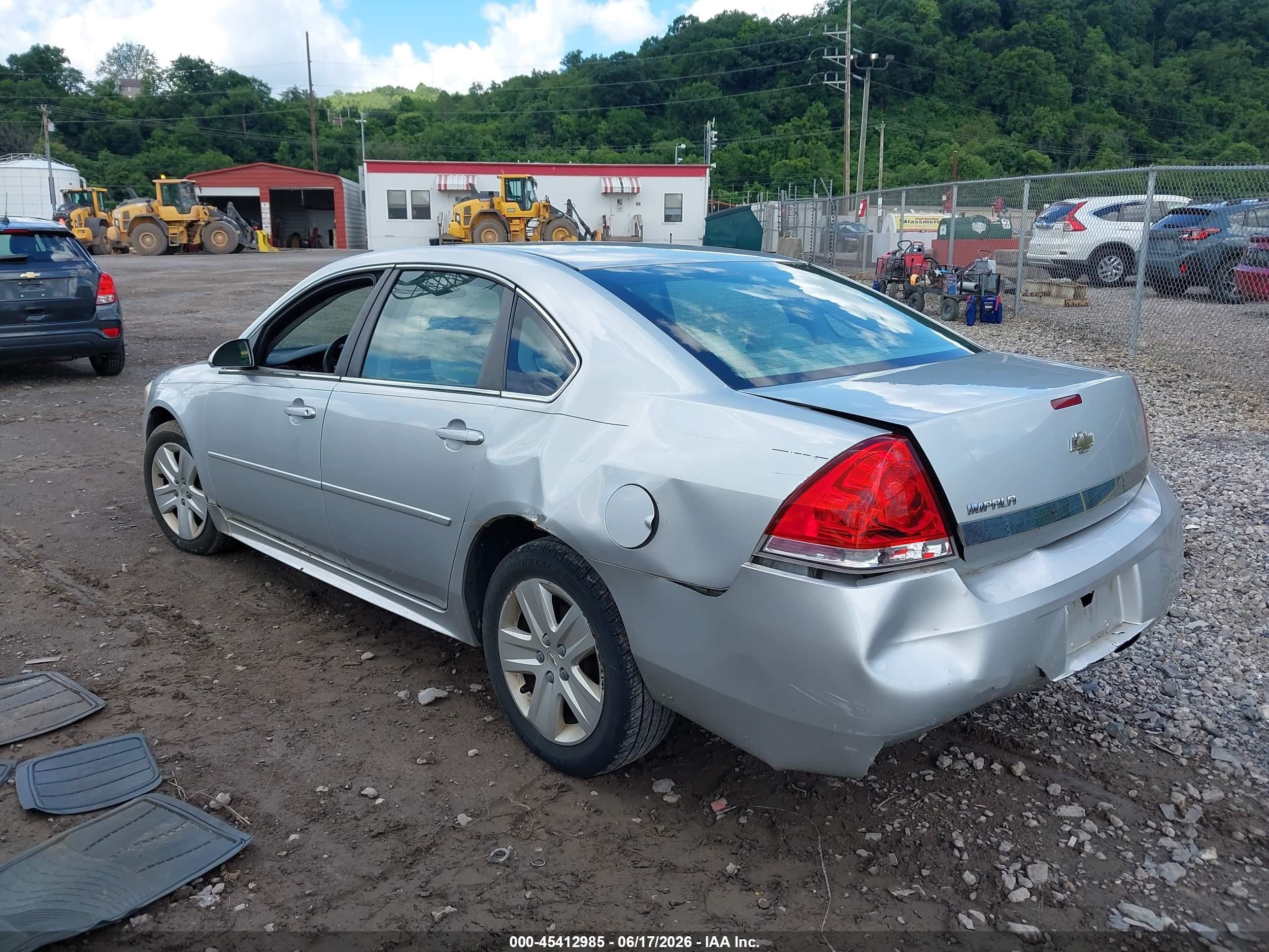 2010 Chevrolet Impala Ls Silver vin: 2G1WA5EN1A1264867