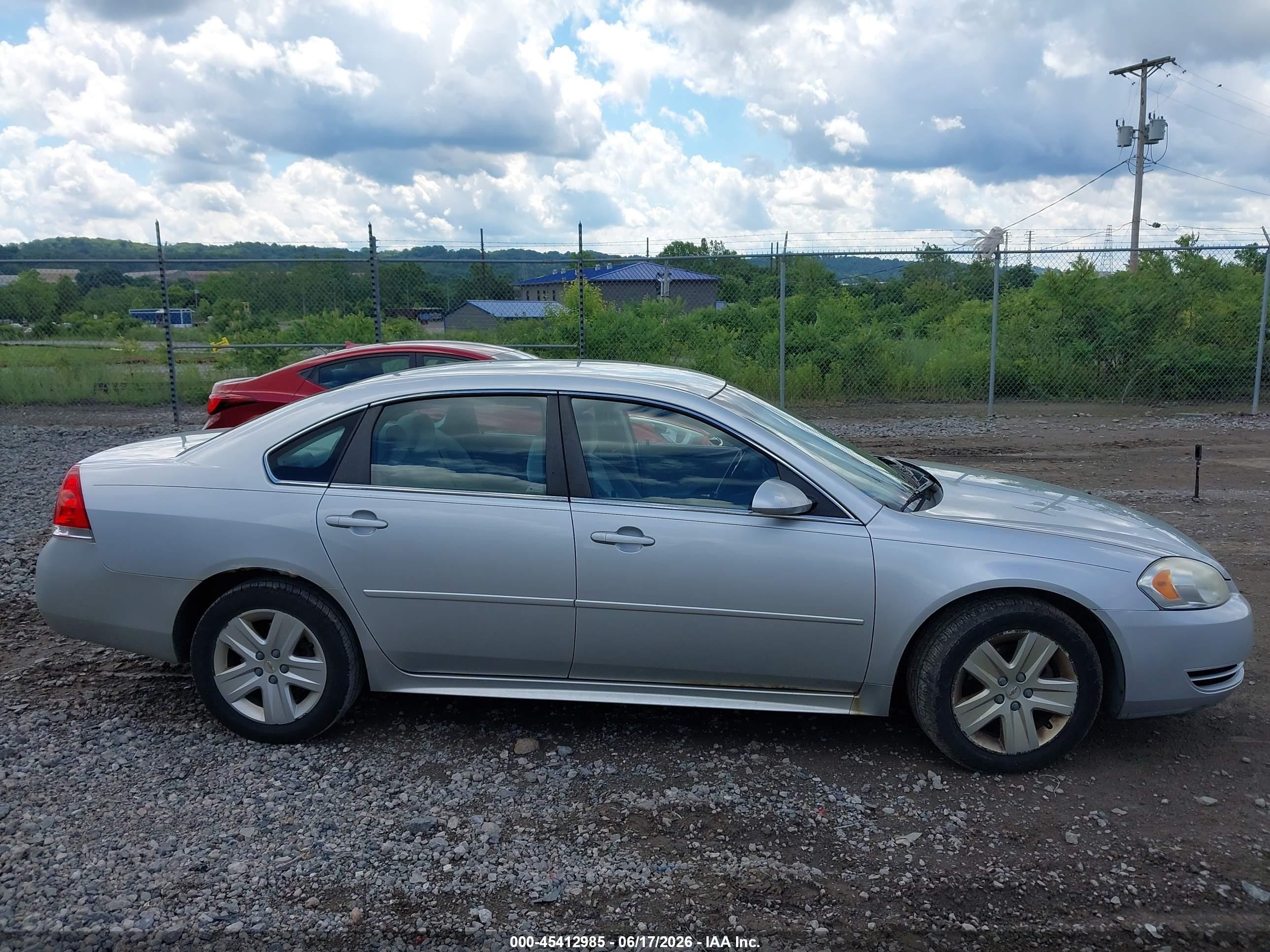2010 Chevrolet Impala Ls Silver vin: 2G1WA5EN1A1264867