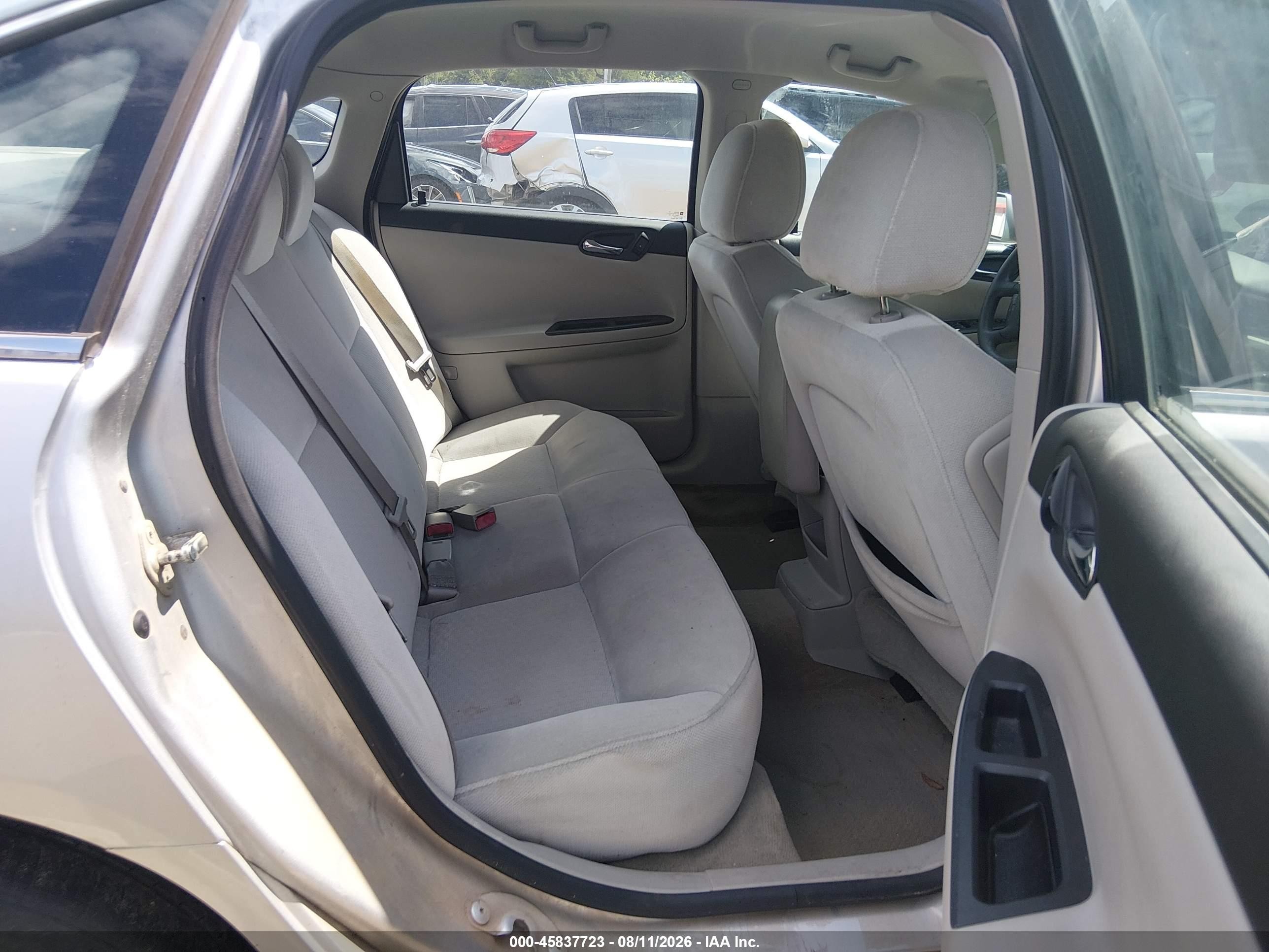 2010 Chevrolet Impala Ls Silver vin: 2G1WA5EN3A1258598