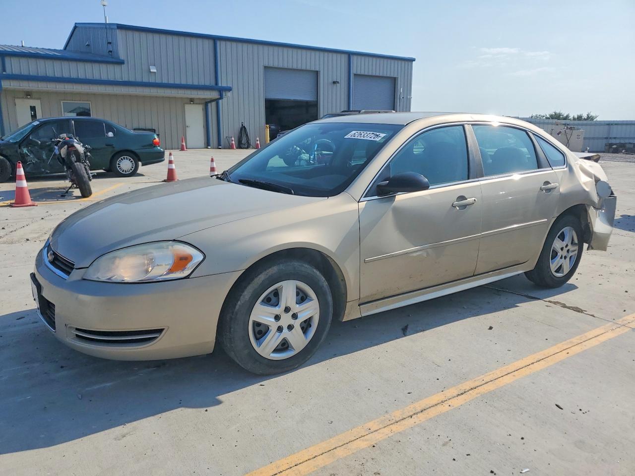 2010 Chevrolet Impala Ls Gold vin: 2G1WA5EN4A1235136