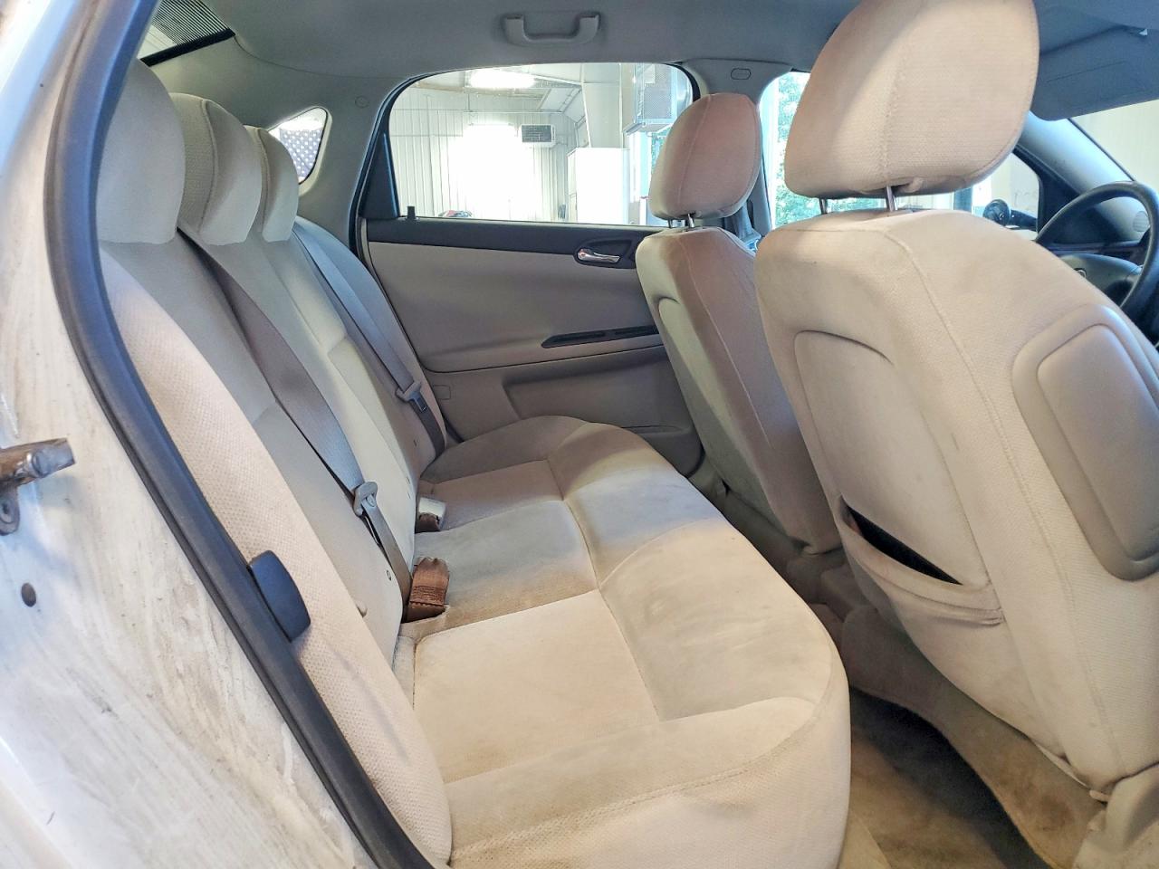 2010 Chevrolet Impala Ls White vin: 2G1WA5EN5A1249532