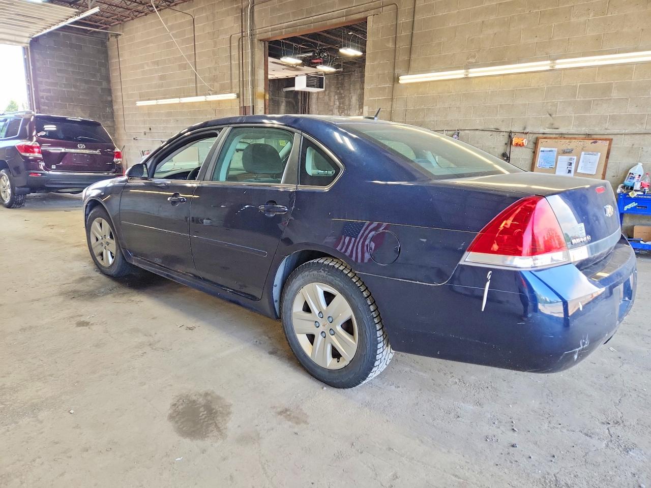 2010 Chevrolet Impala Ls Blue vin: 2G1WA5EN6A1194668