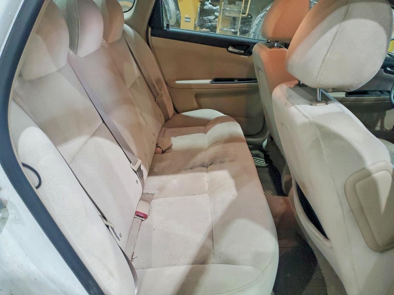 2010 Chevrolet Impala Ls White vin: 2G1WA5EN9A1259013