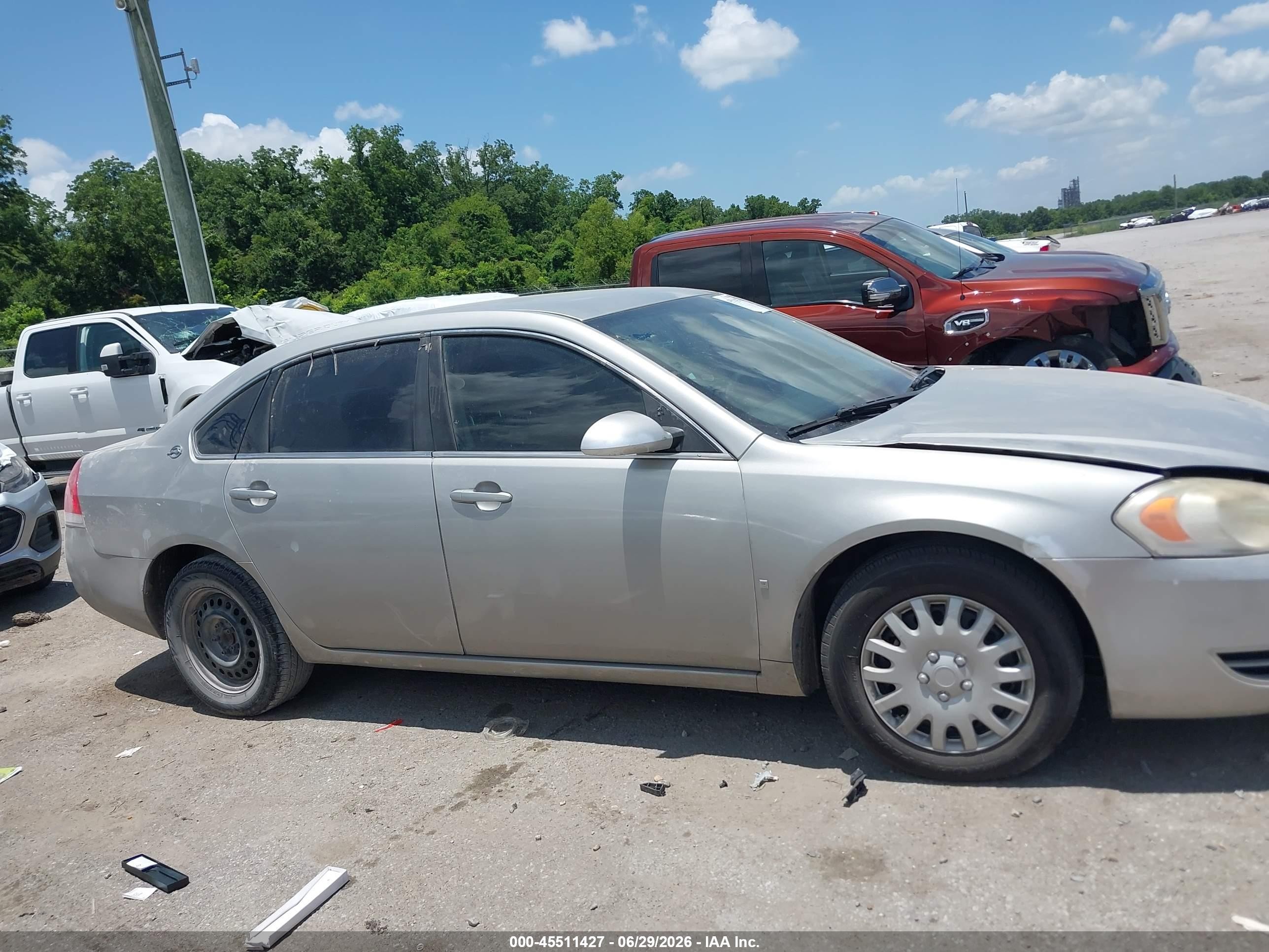 2008 Chevrolet Impala Ls Серый vin: 2G1WB55K381312009