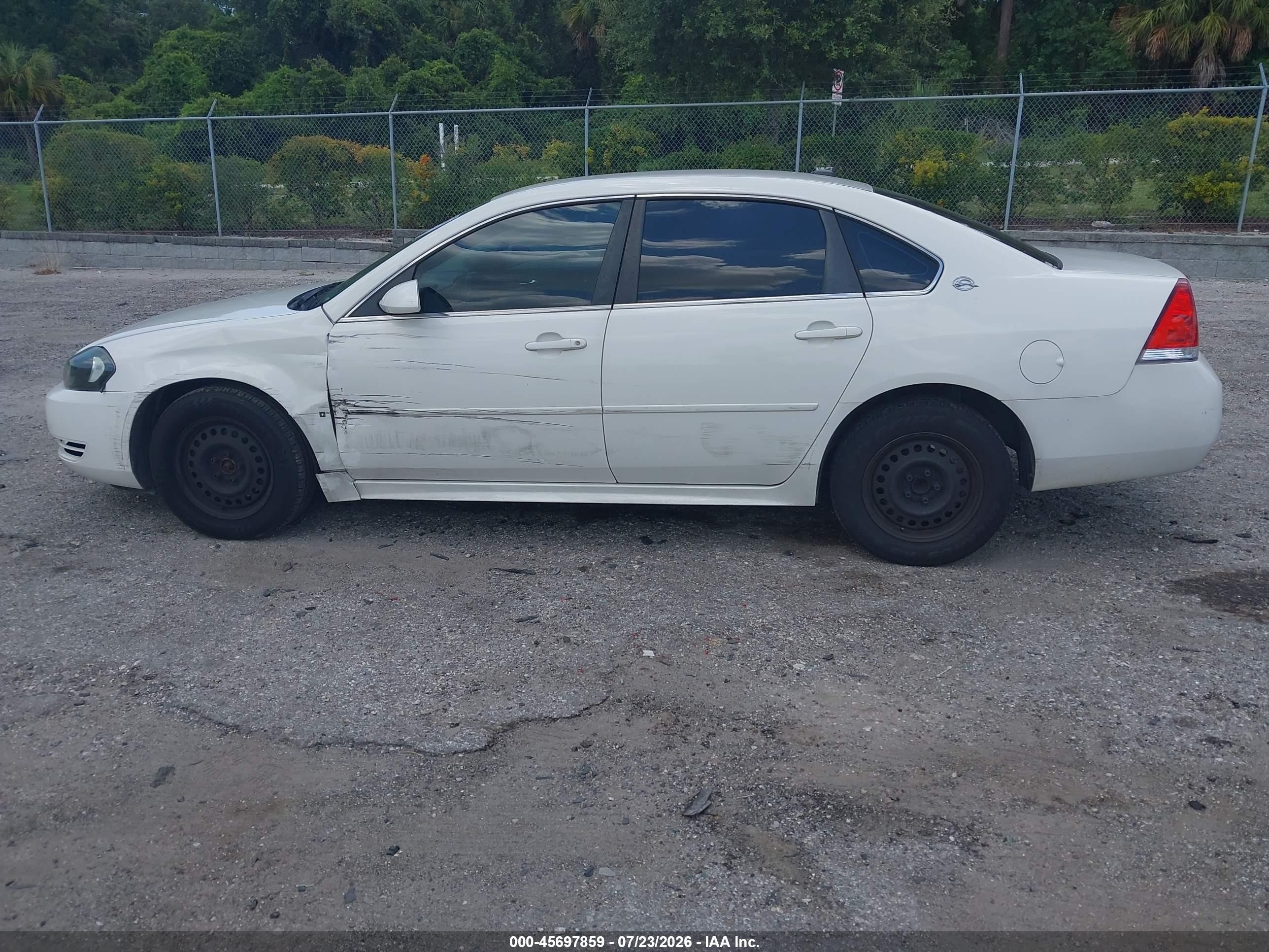 2009 Chevrolet Impala Ls Белый vin: 2G1WB57K091203960