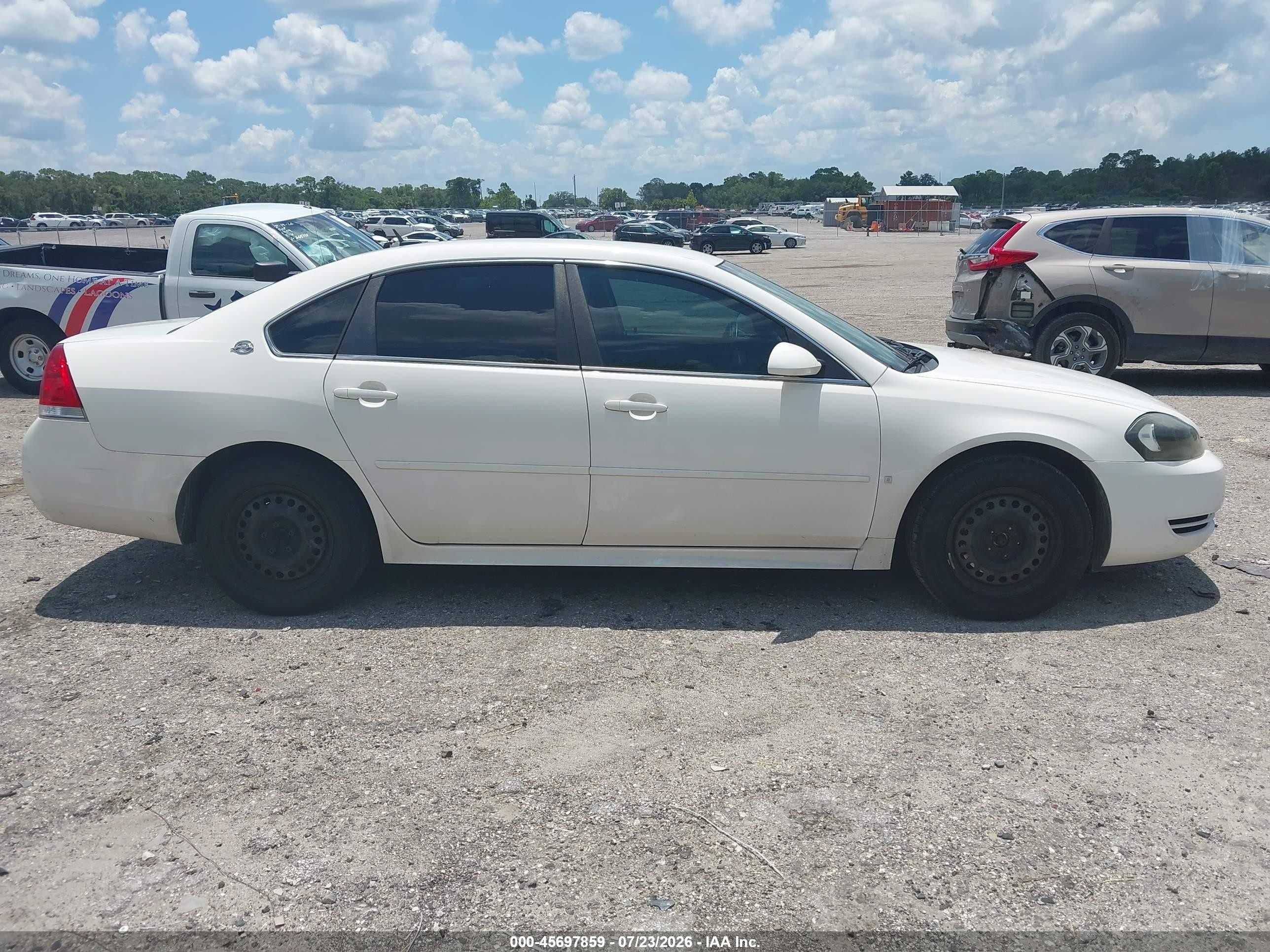 2009 Chevrolet Impala Ls Белый vin: 2G1WB57K091203960