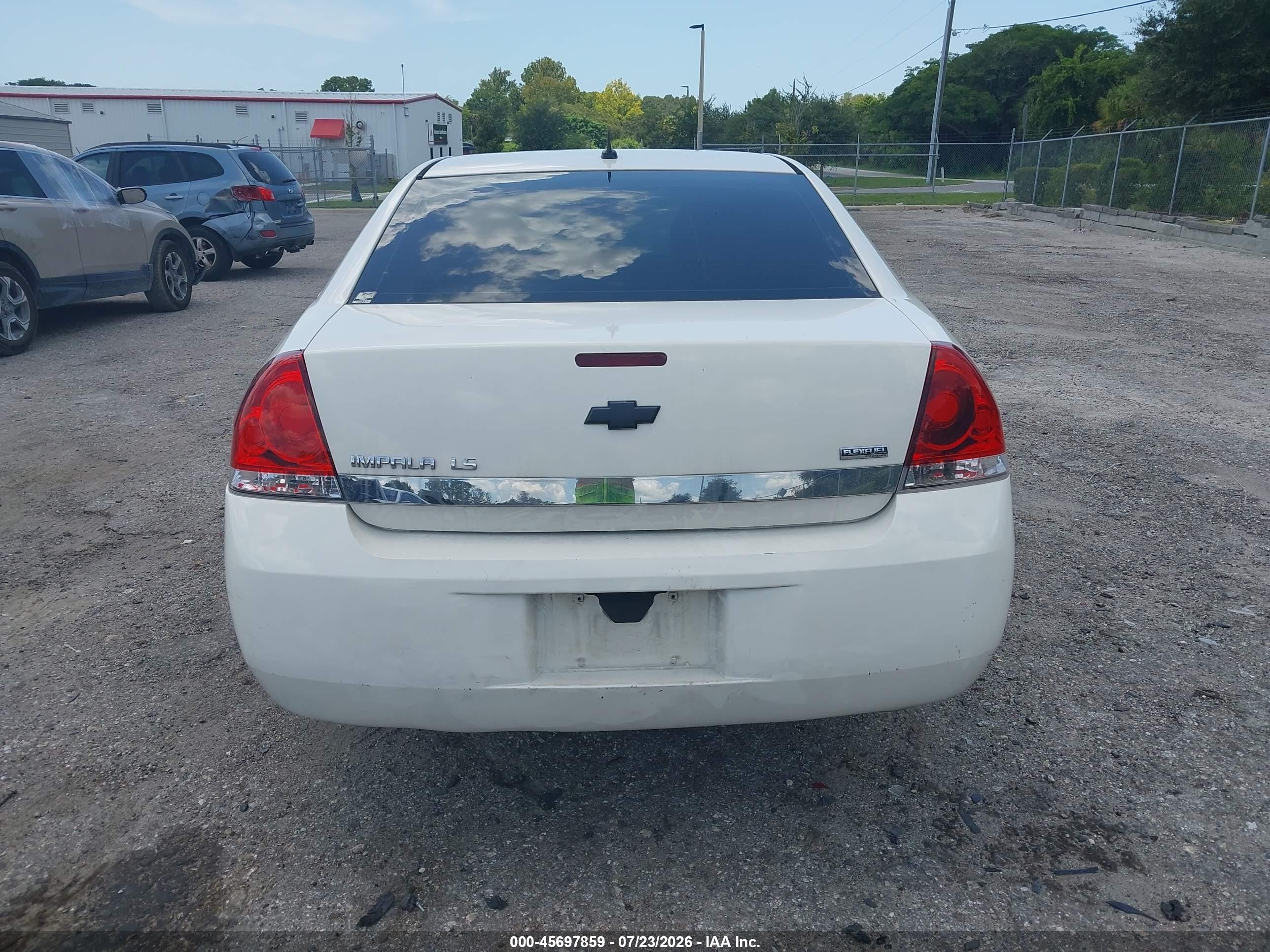 2009 Chevrolet Impala Ls Белый vin: 2G1WB57K091203960