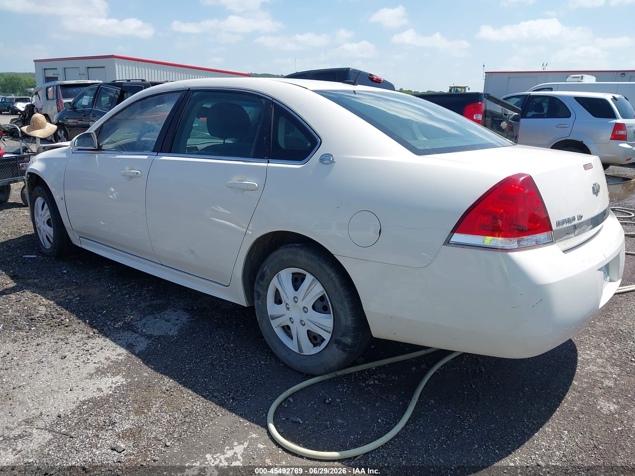 2009 Chevrolet Impala Ls White vin: 2G1WB57K391249573
