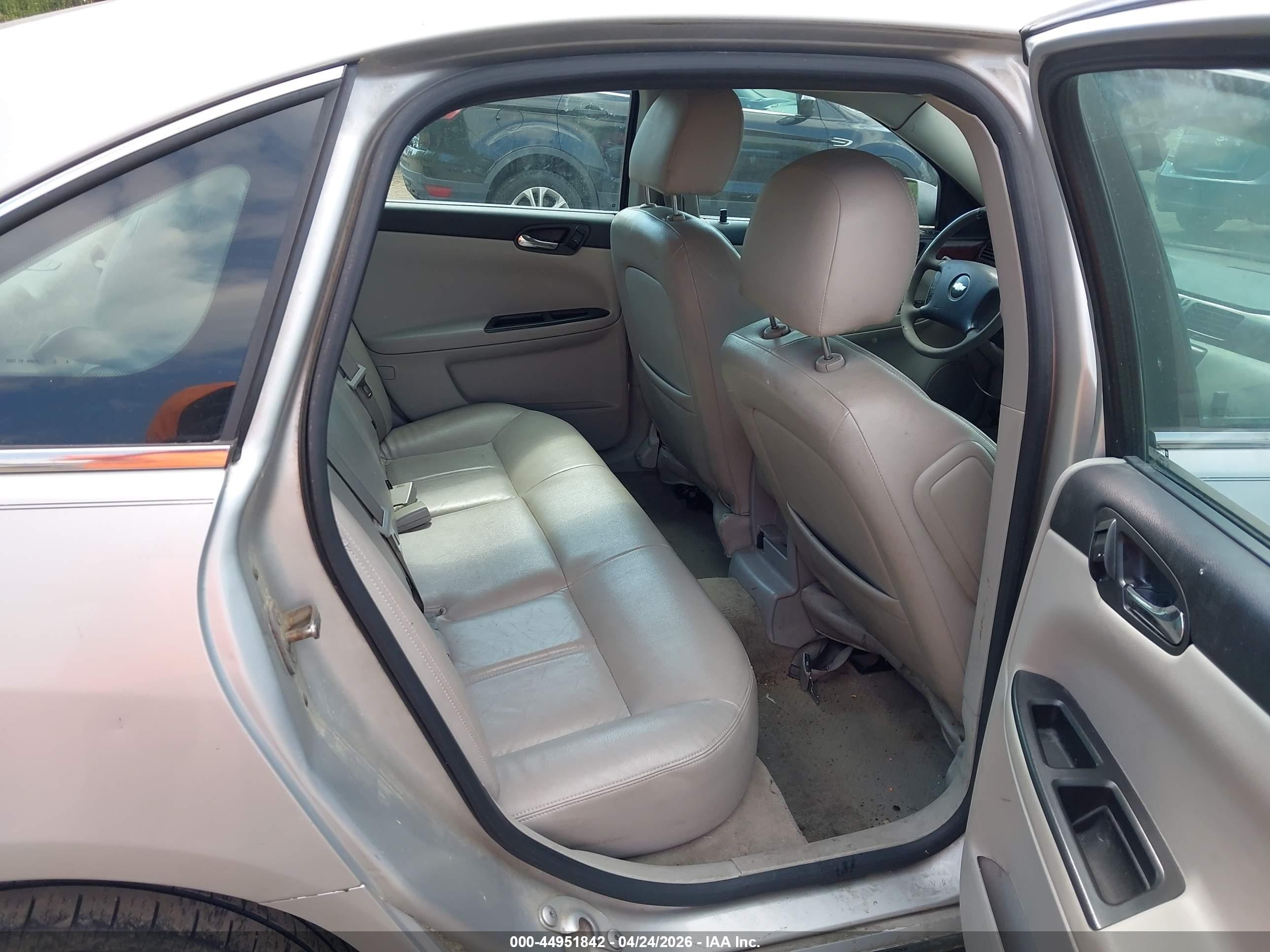 2009 Chevrolet Impala Ls Silver vin: 2G1WB57K691205423