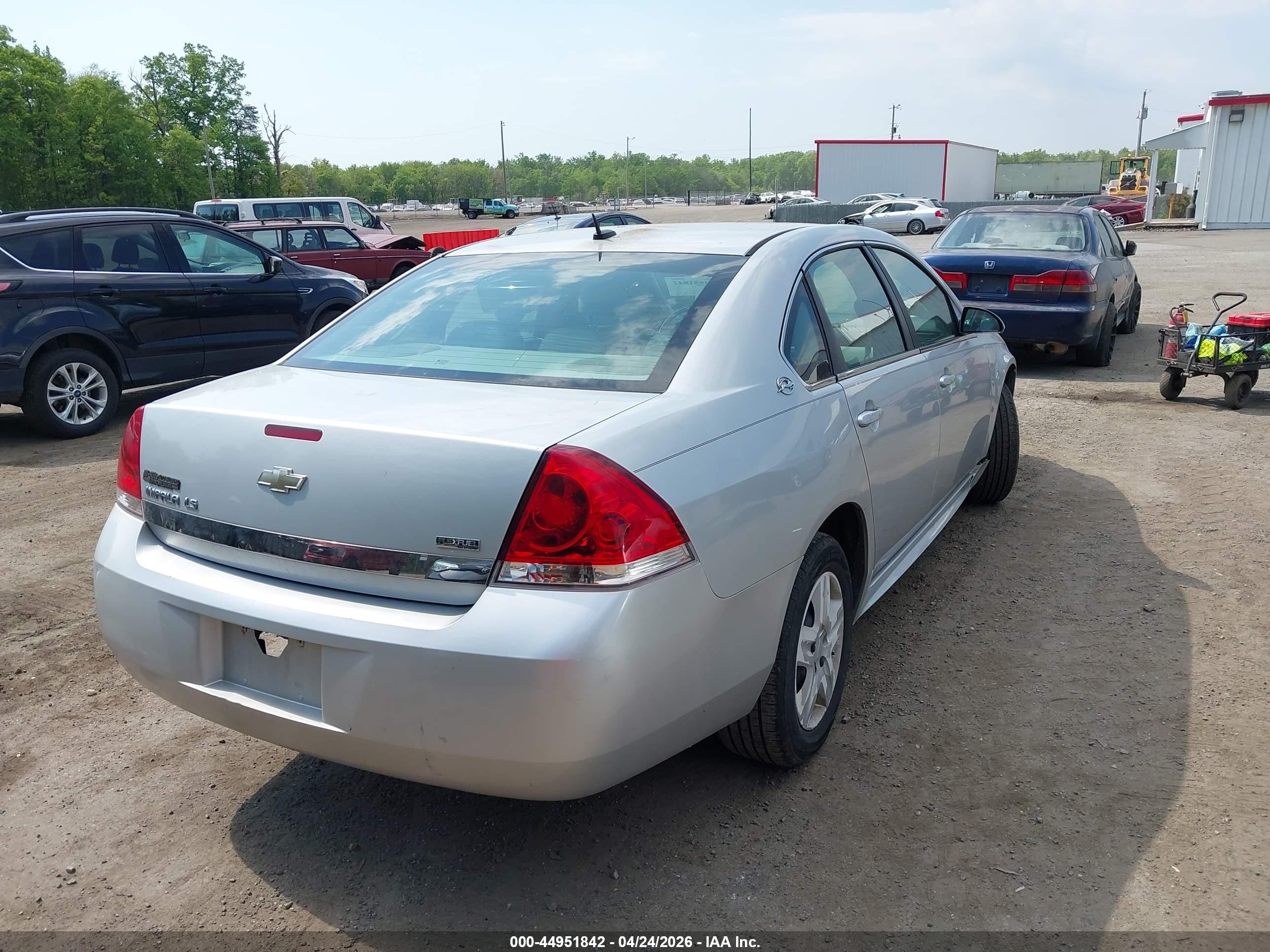 2009 Chevrolet Impala Ls Silver vin: 2G1WB57K691205423